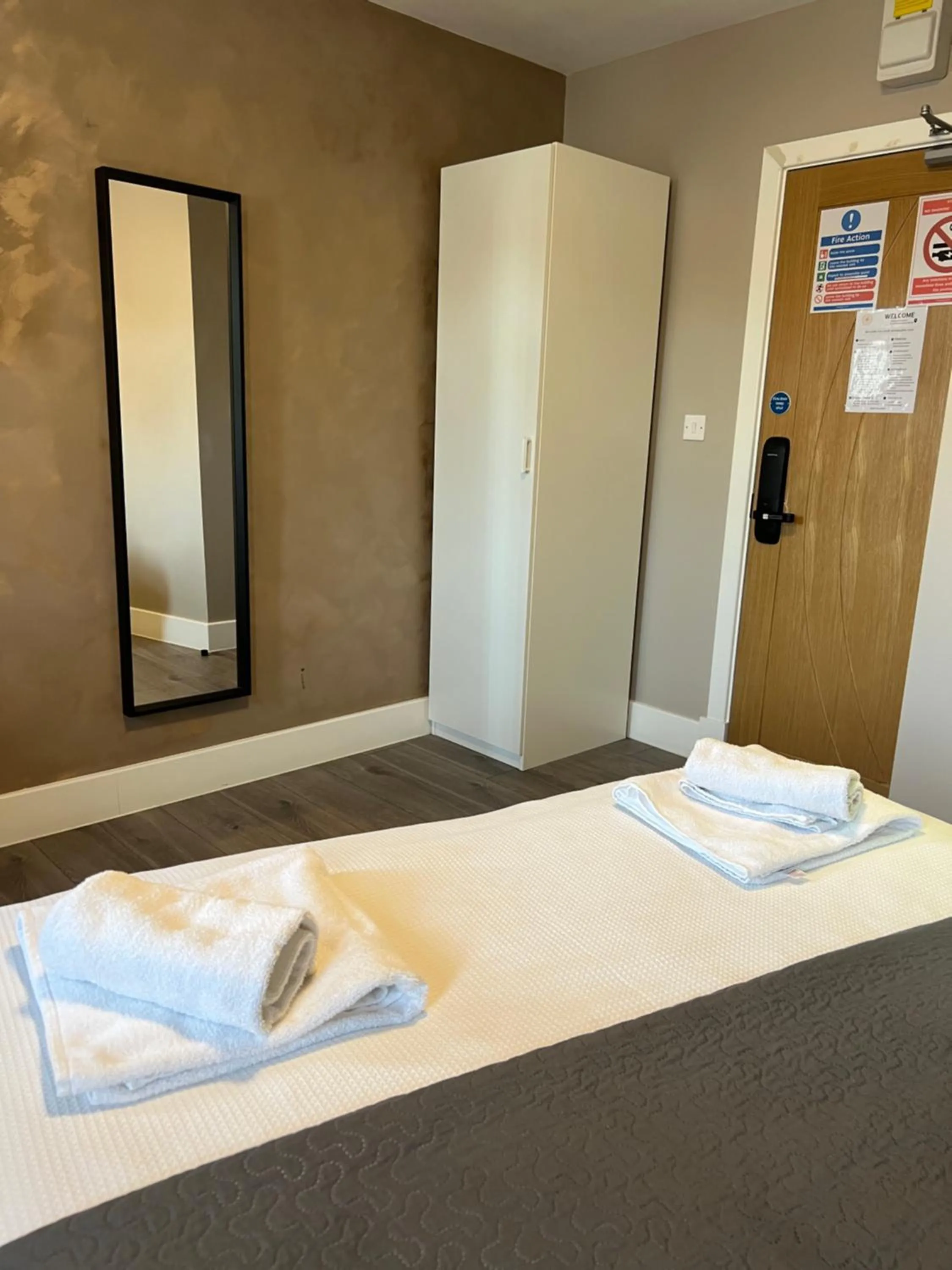 Bed in Paragraph Edmonton