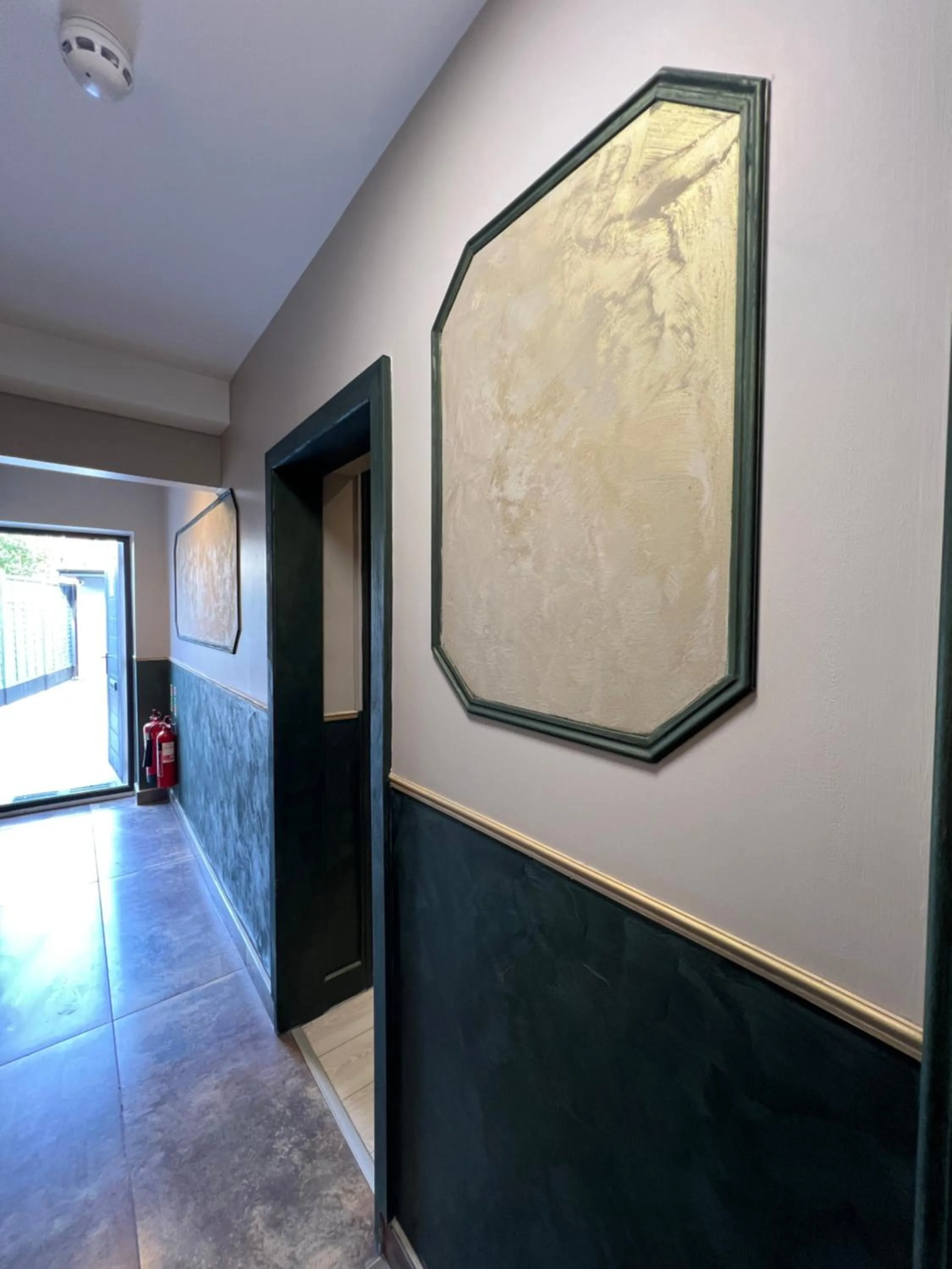 Facade/entrance in Paragraph Edmonton