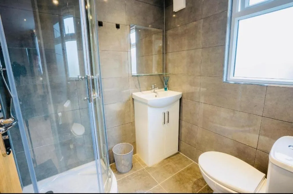 Shower in Paragraph Edmonton