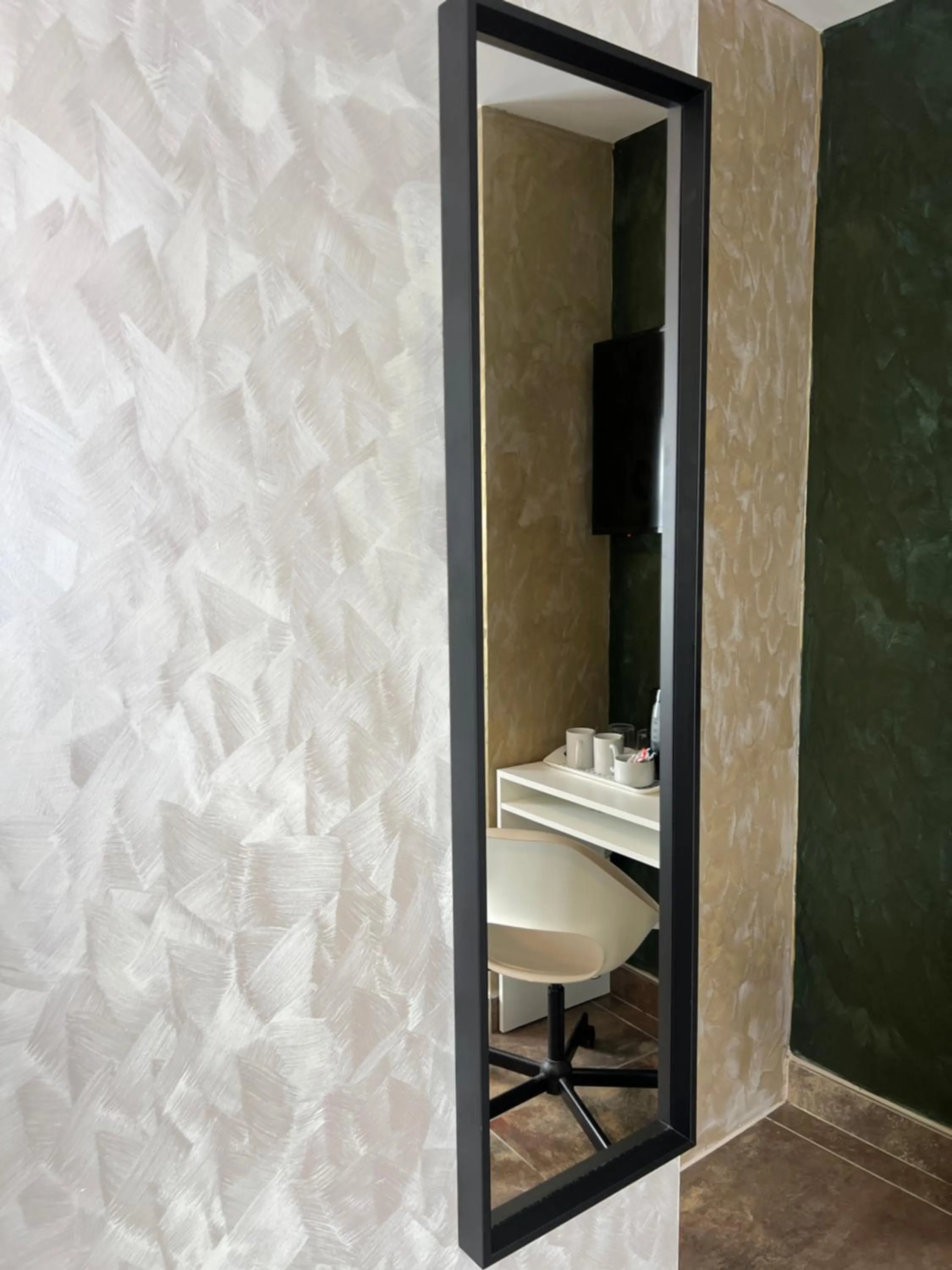 Decorative detail in Paragraph Edmonton