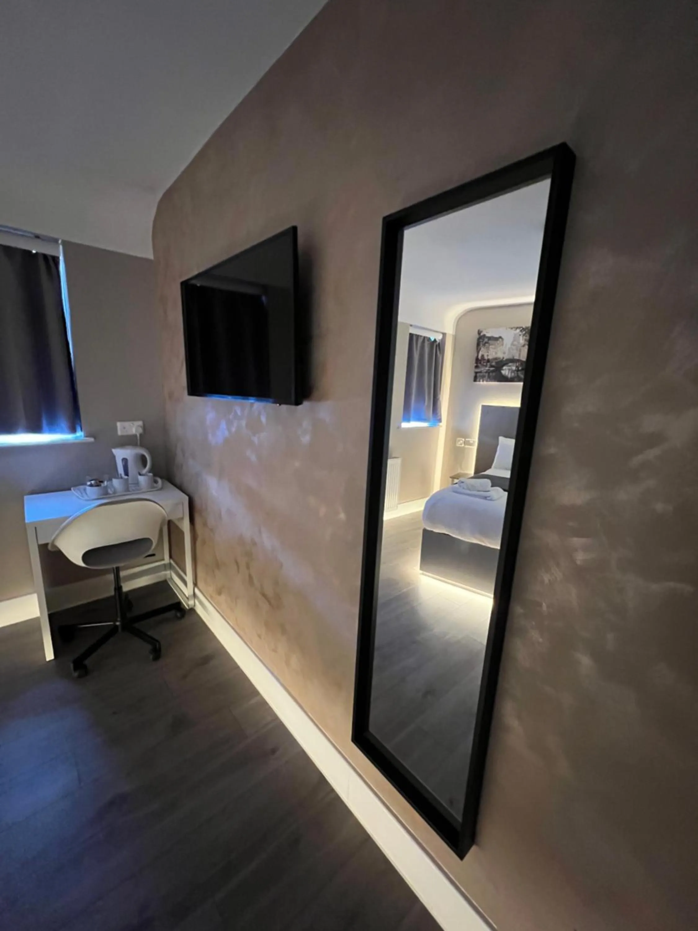 Bed in Paragraph Edmonton