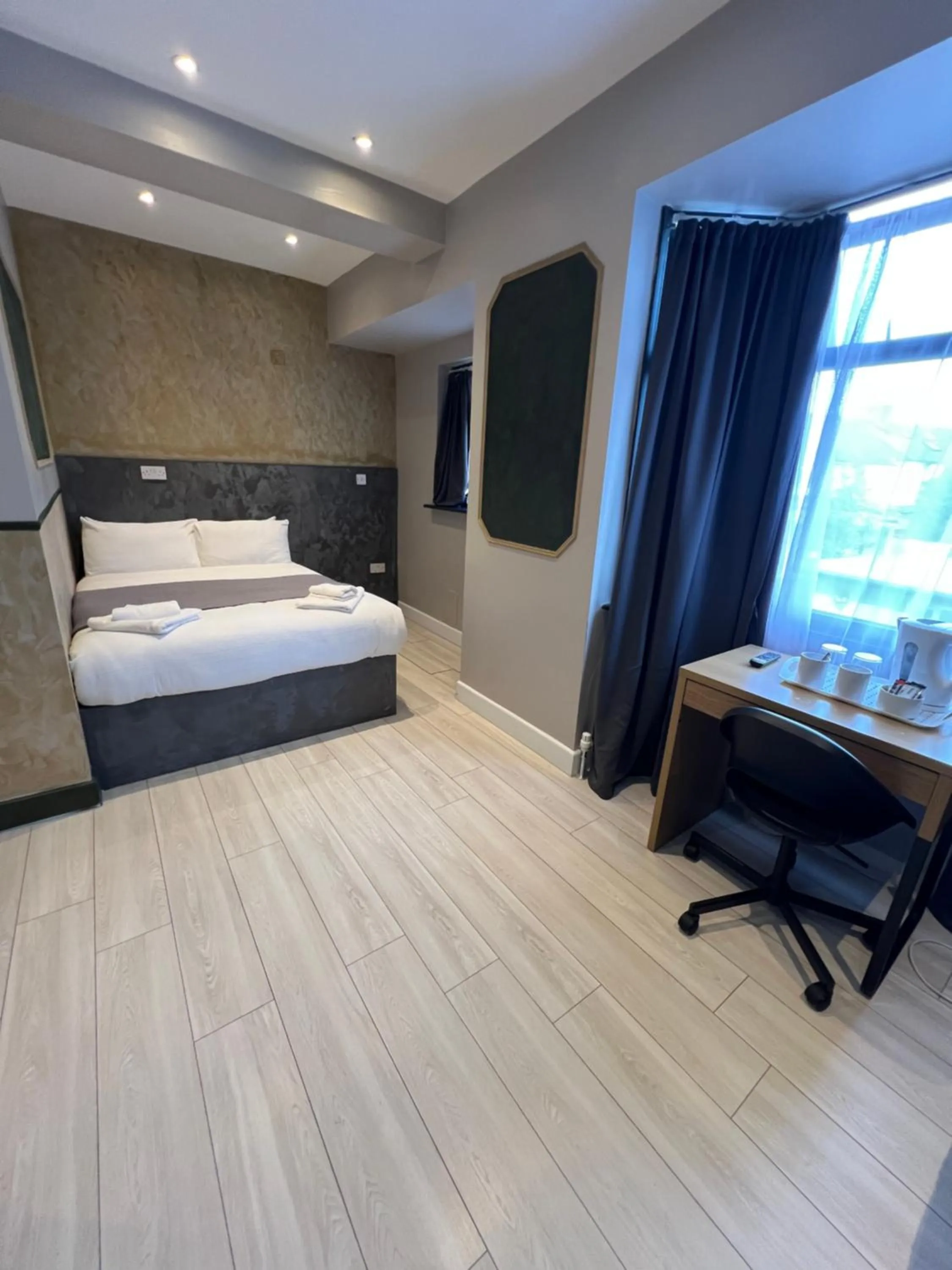 Bed in Paragraph Edmonton