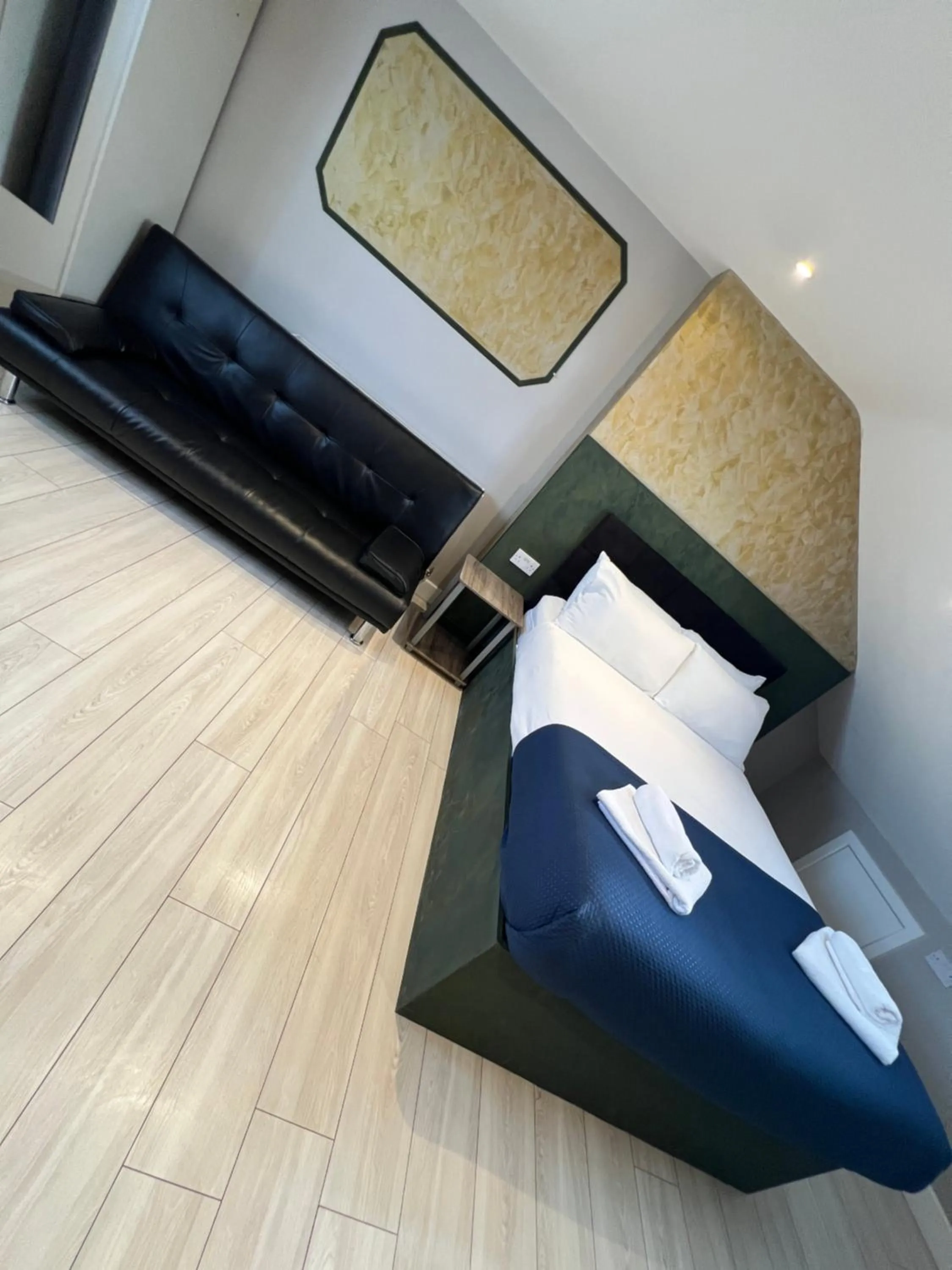 Bed in Paragraph Edmonton