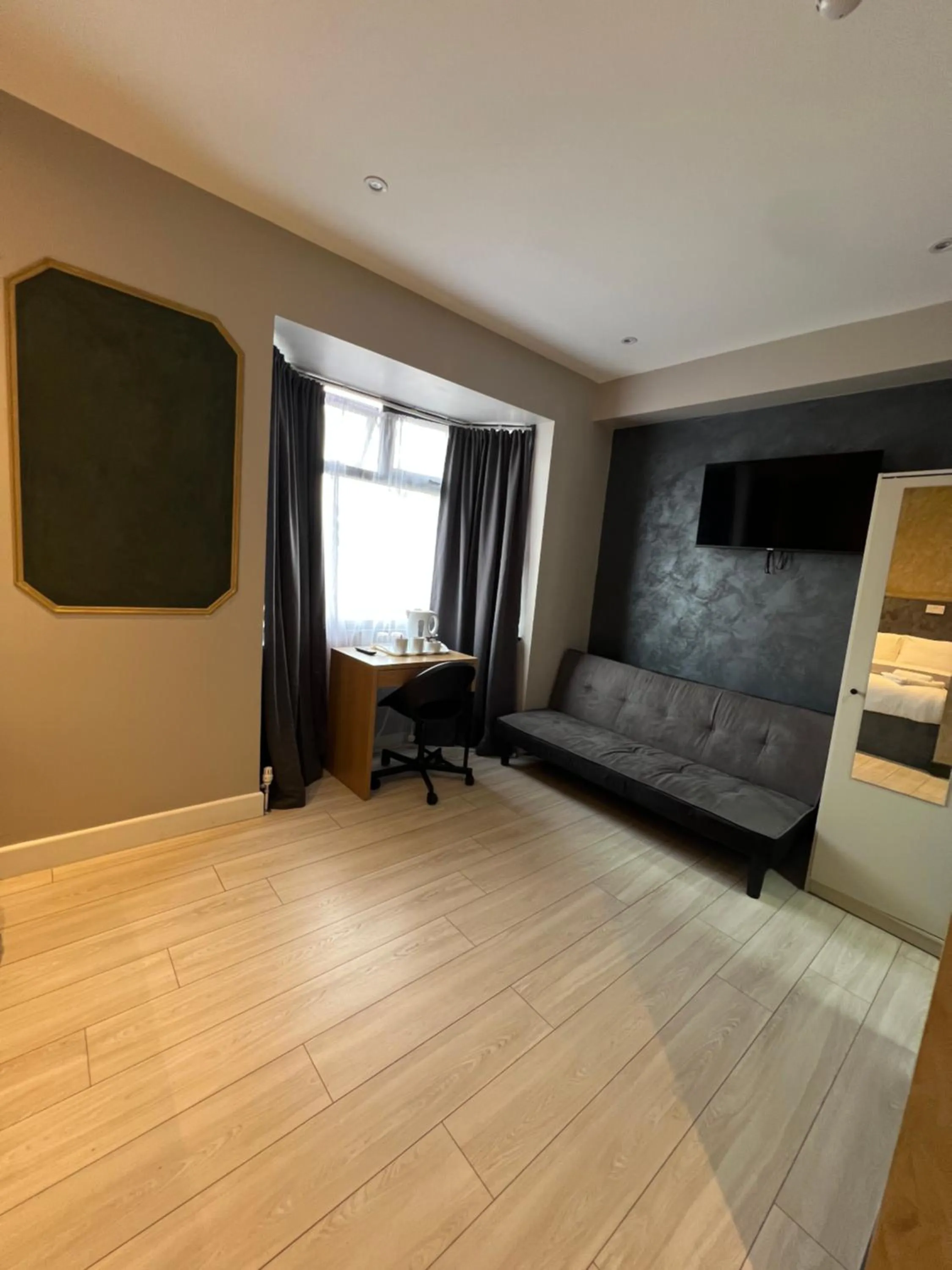 TV and multimedia in Paragraph Edmonton