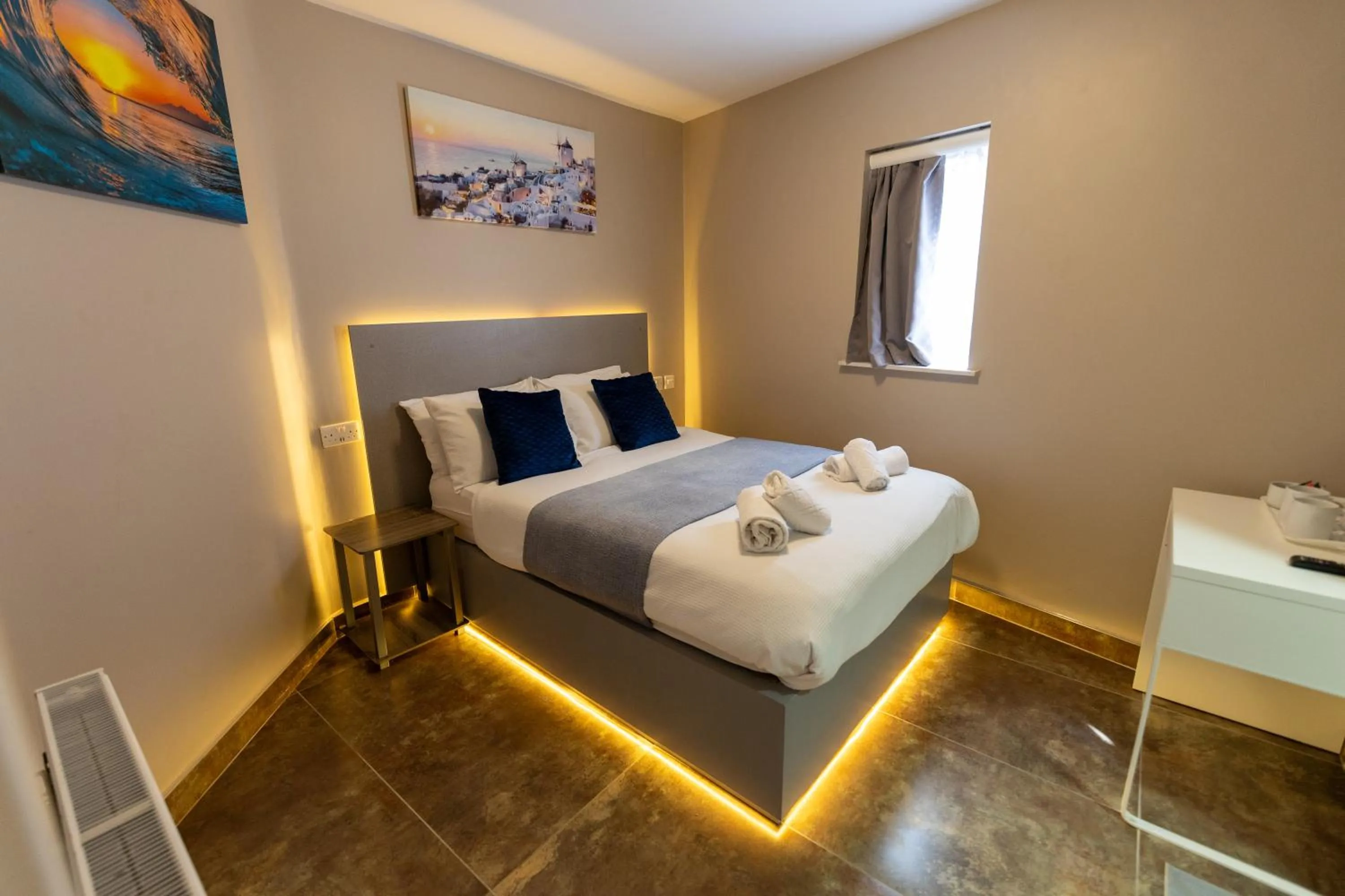 Bed in Paragraph Edmonton