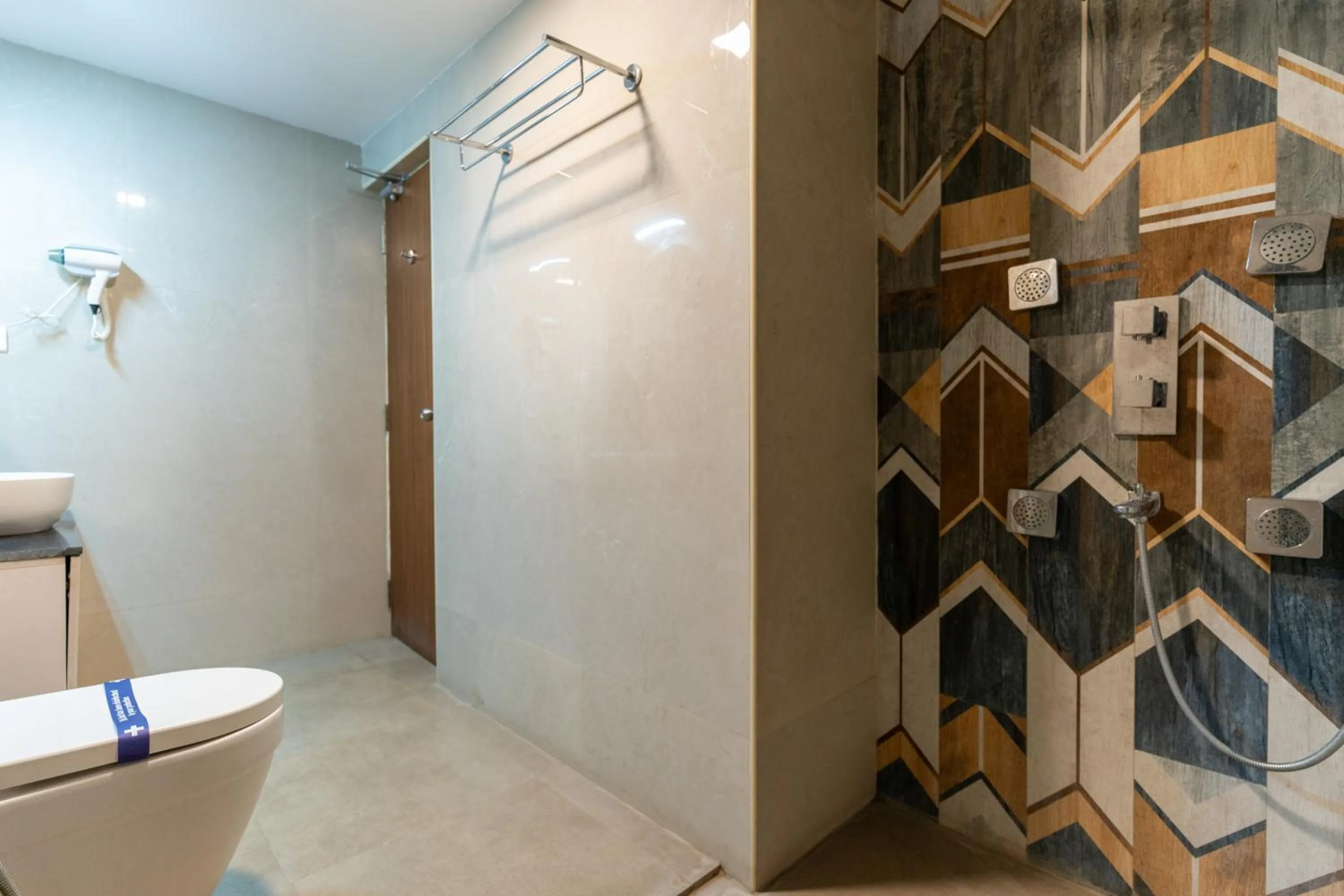 Toilet in HOTEL BLUEMOON