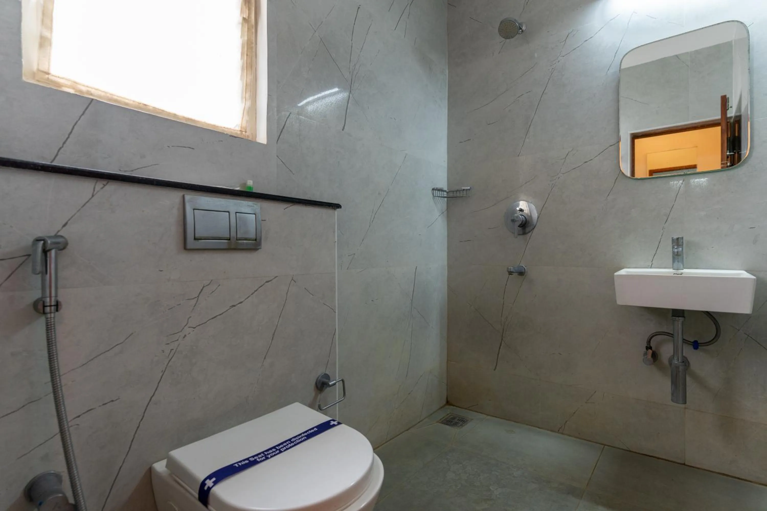 Bathroom in HOTEL BLUEMOON