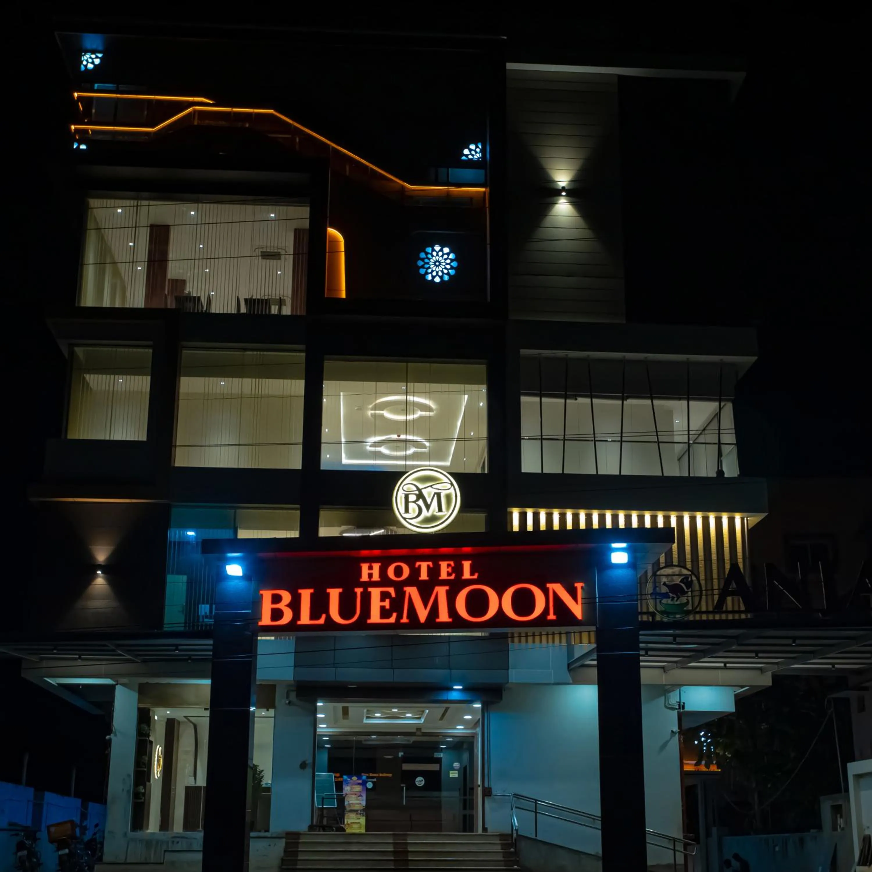 Property building in HOTEL BLUEMOON