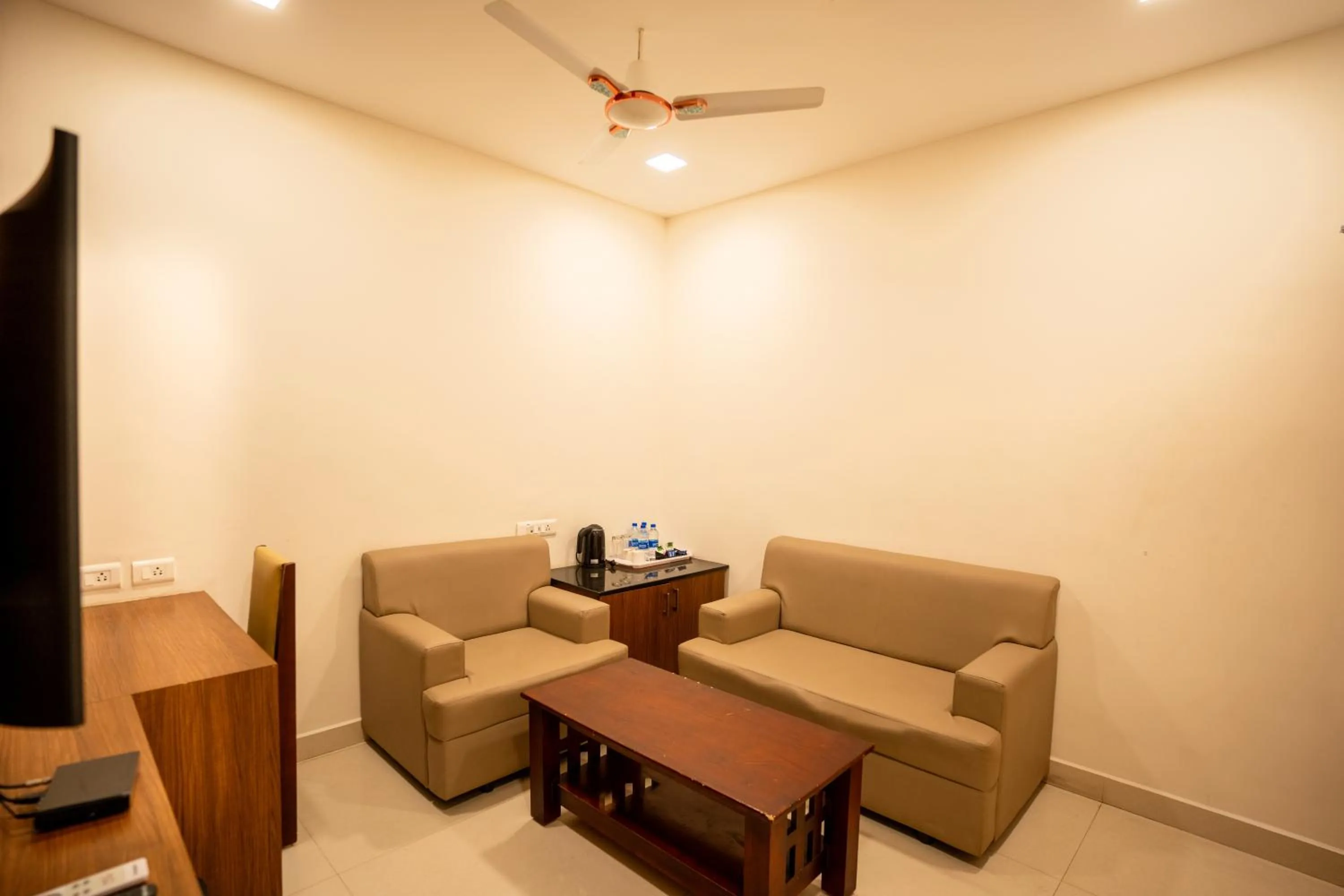 Seating area in HOTEL BLUEMOON