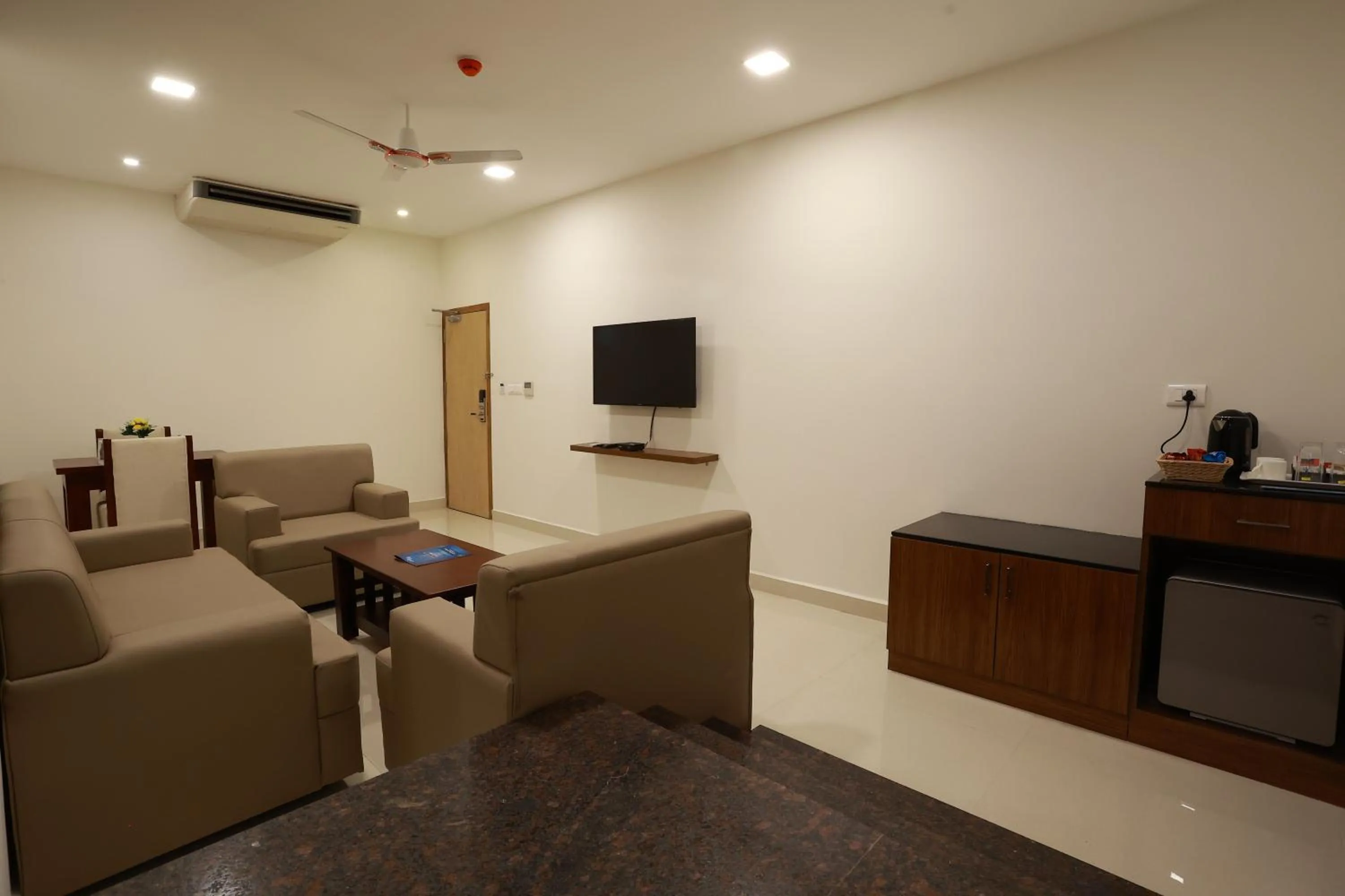 Living room in HOTEL BLUEMOON