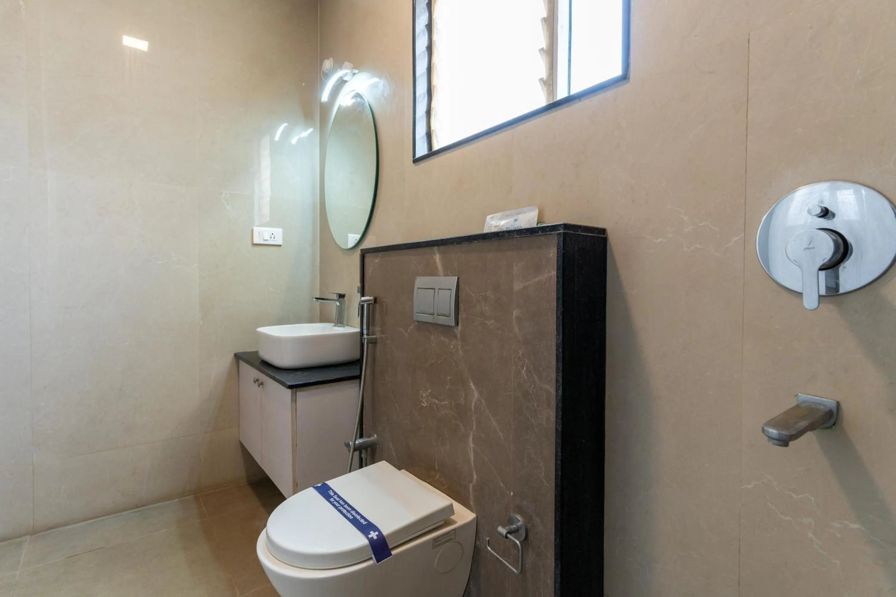 Toilet in HOTEL BLUEMOON