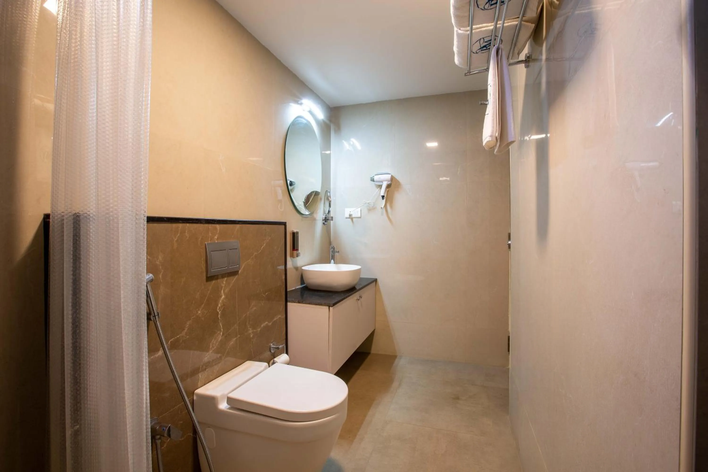 Shower in HOTEL BLUEMOON