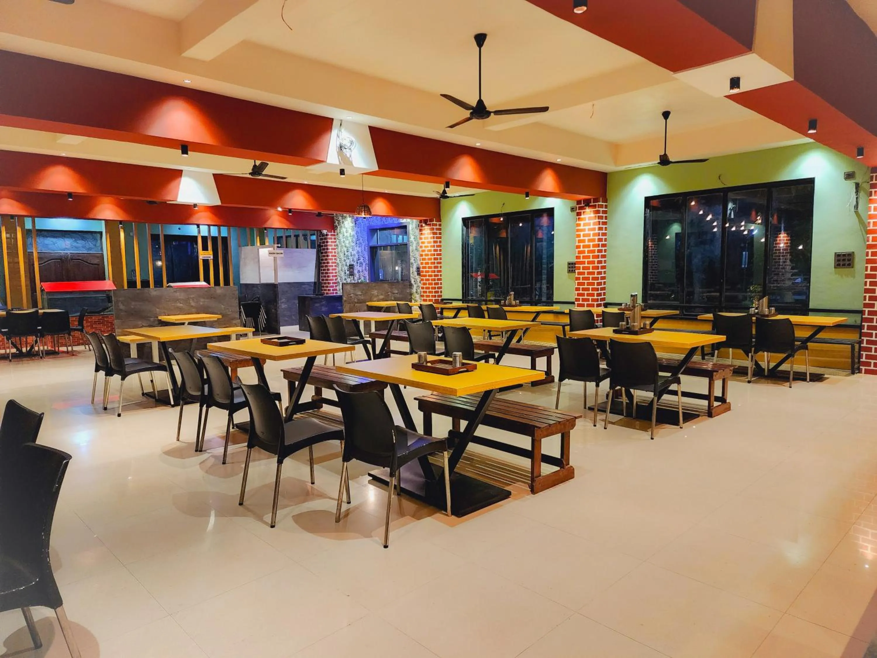Restaurant/places to eat in Passiflora Beach Resort Alibaug