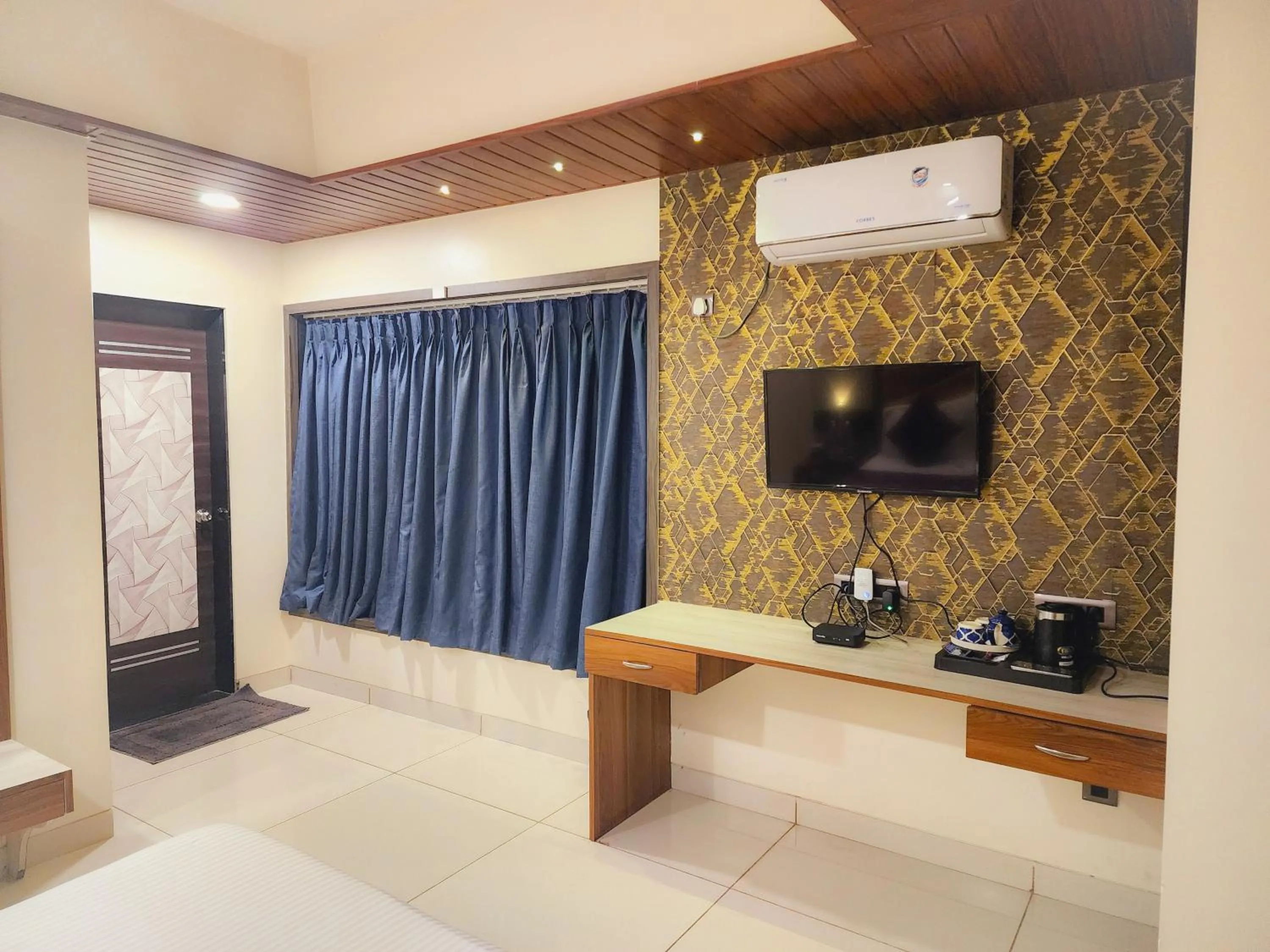 TV and multimedia in Passiflora Beach Resort Alibaug