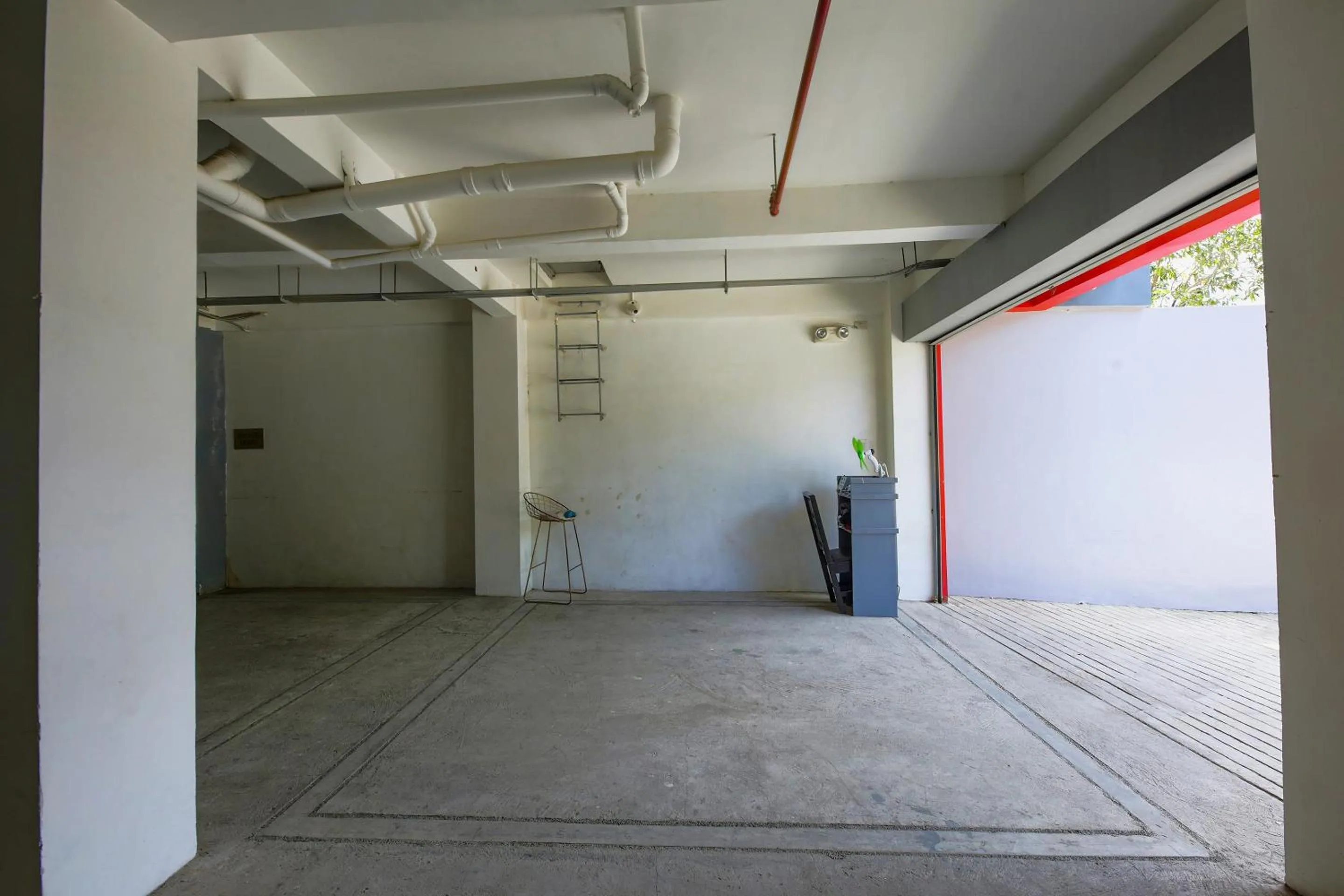 Facade/entrance in JQV Hotel