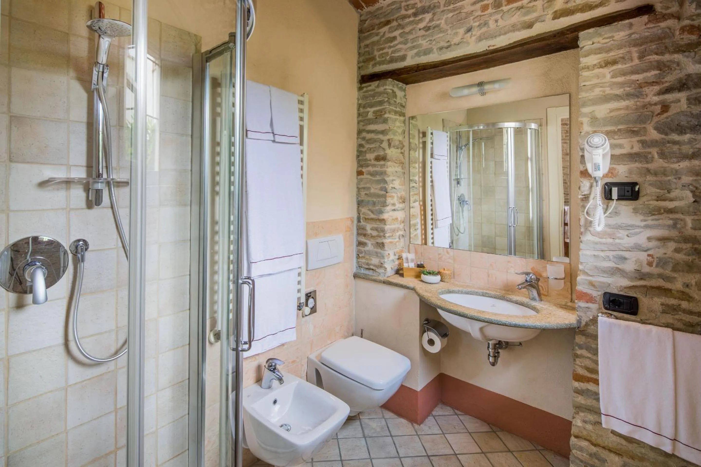 Bathroom in Relais Montemarino