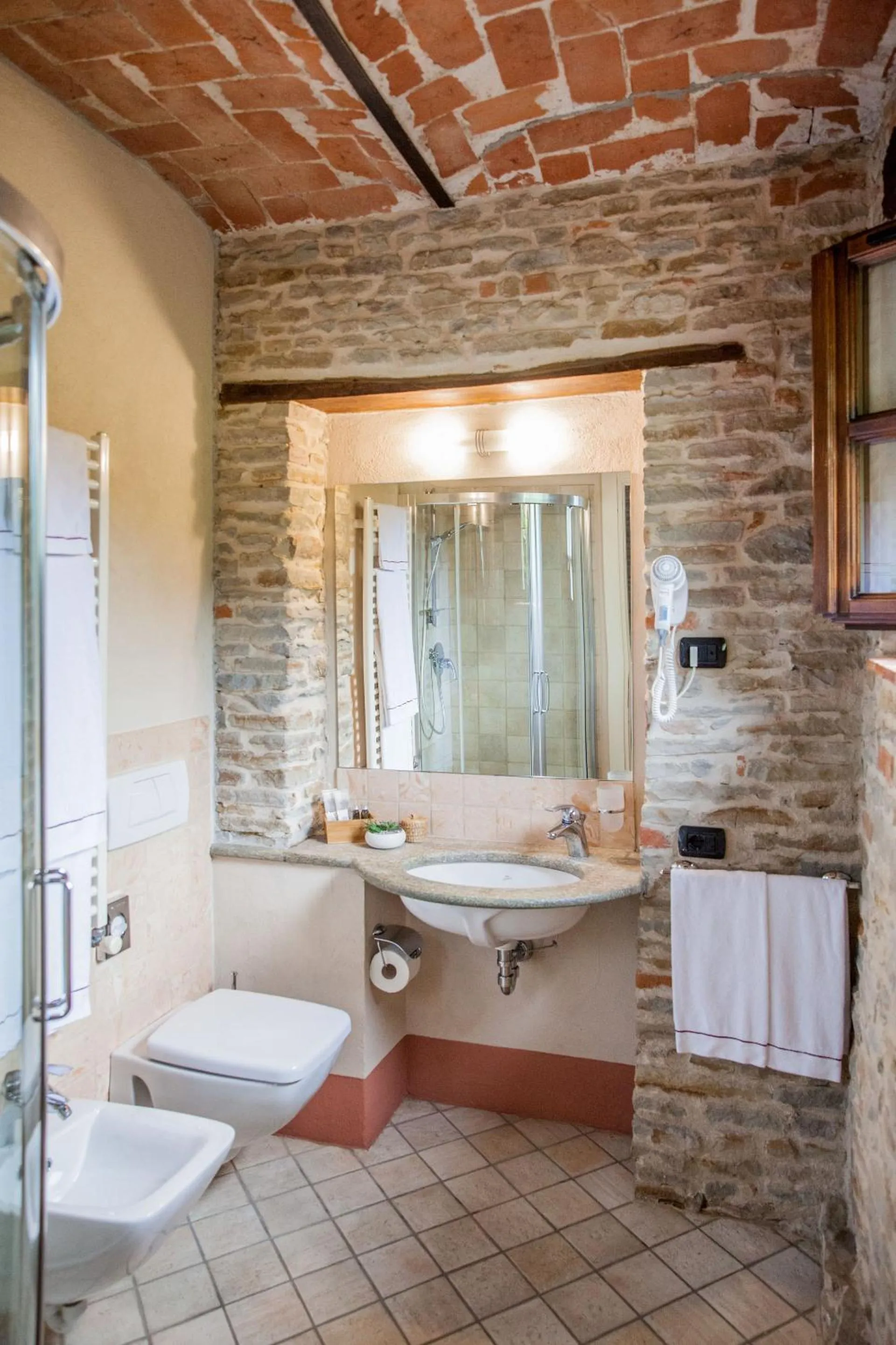 Shower in Relais Montemarino