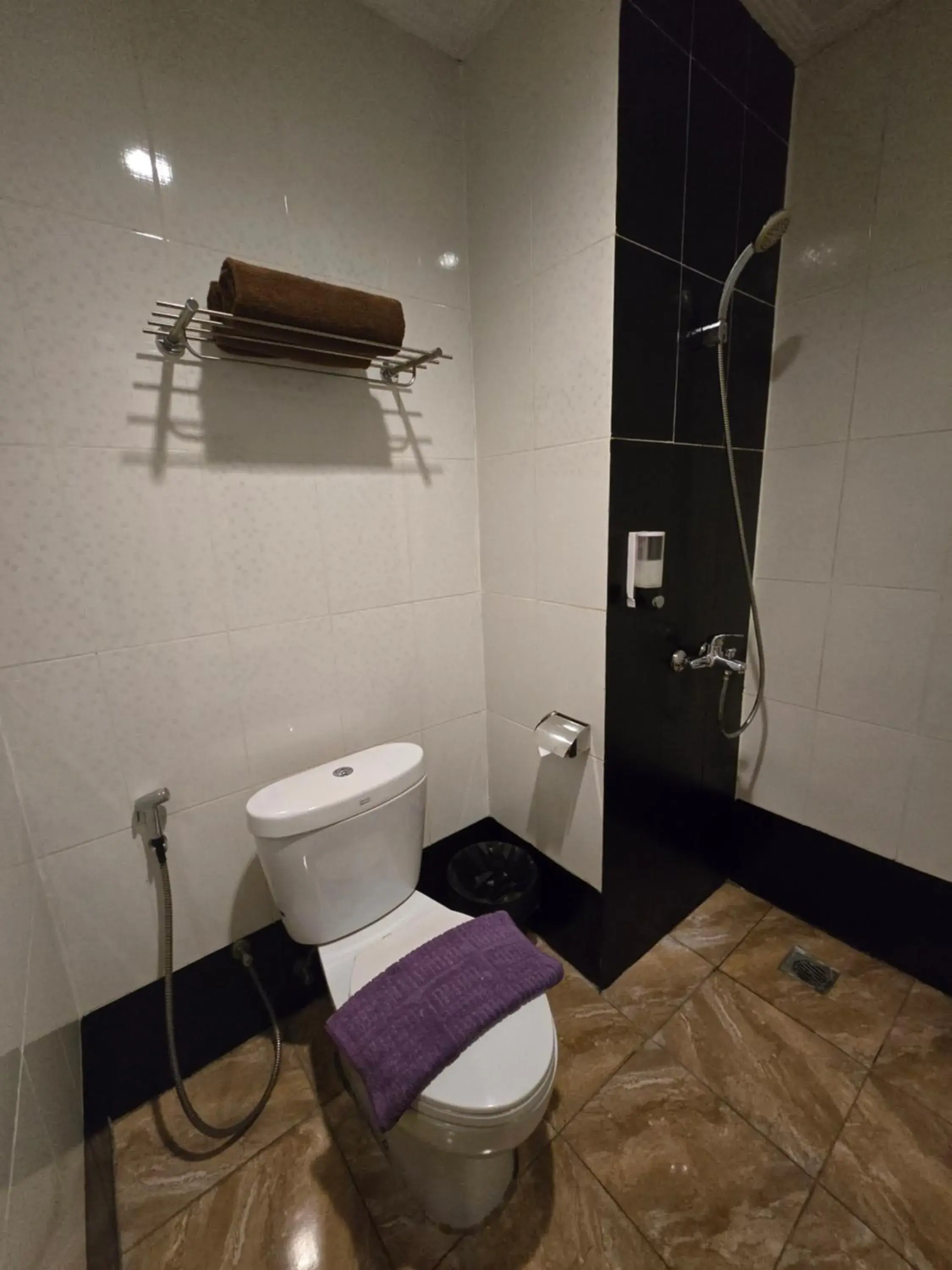 Deluxe Single Room in Marilyn Hotel Serpong Deluxe Single Room in Marilyn Hotel Serpong