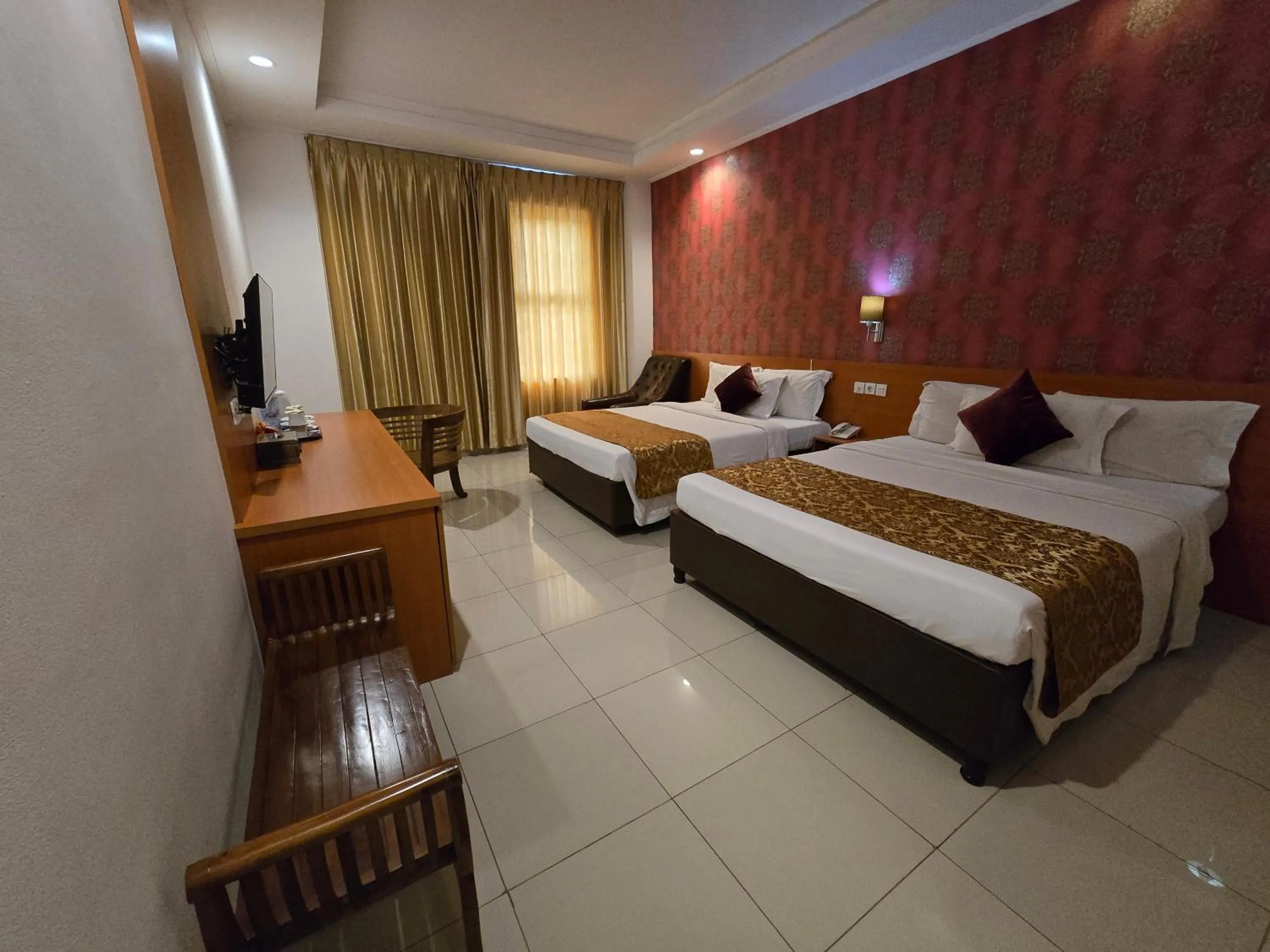 Bed in Marilyn Hotel Serpong
