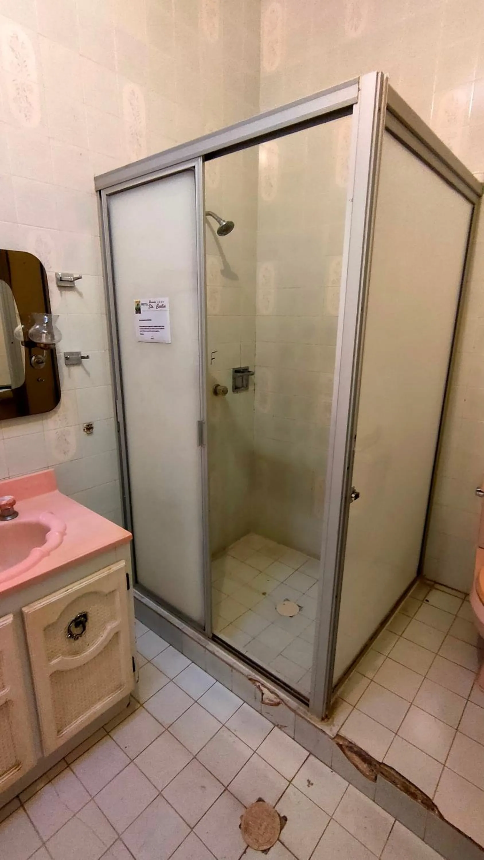Bathroom in OYO Posada Santa Cecilia, Jerez Zacatecas