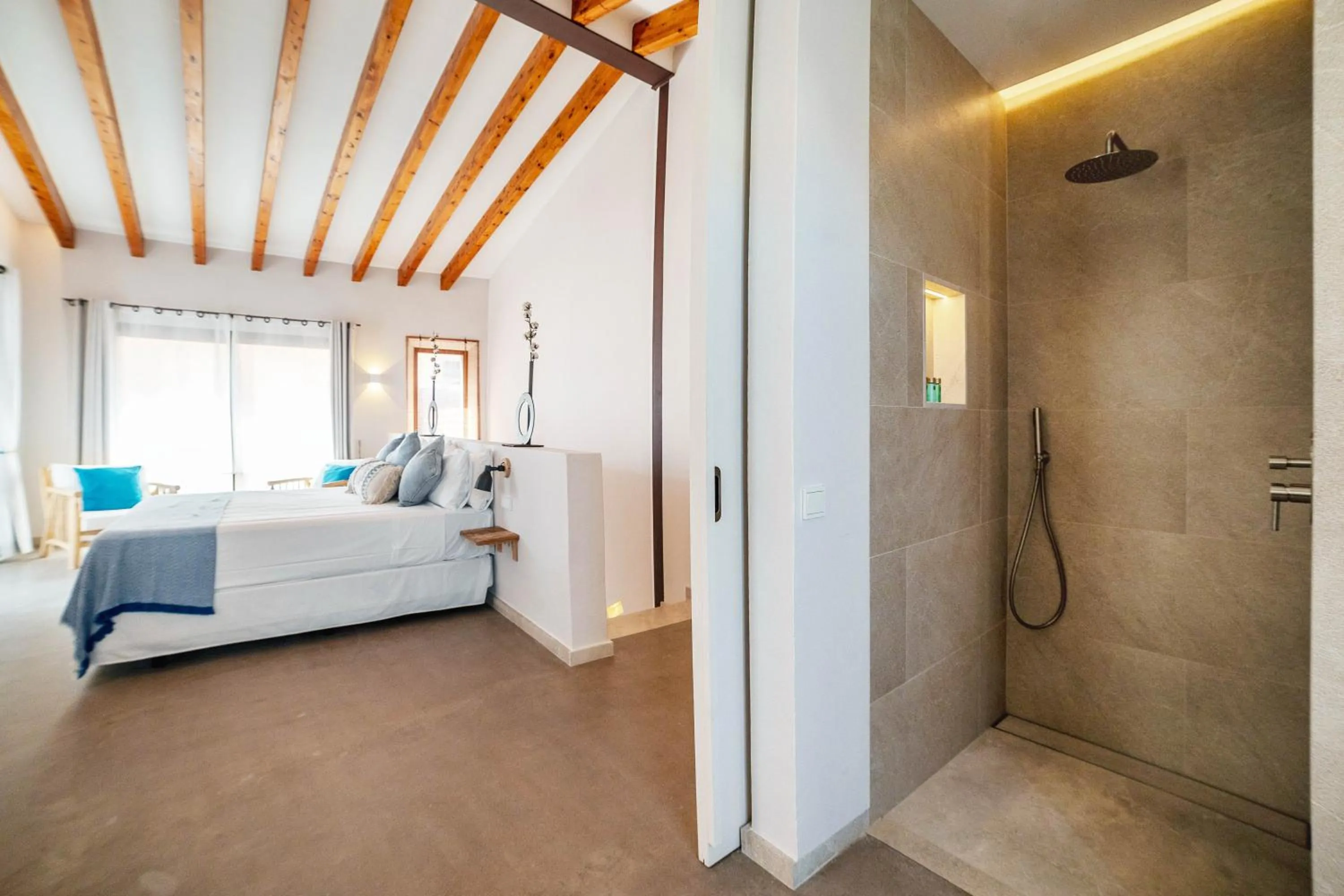 Bathroom, Bed in Ōrigins Hotel Boutique - Adults Only