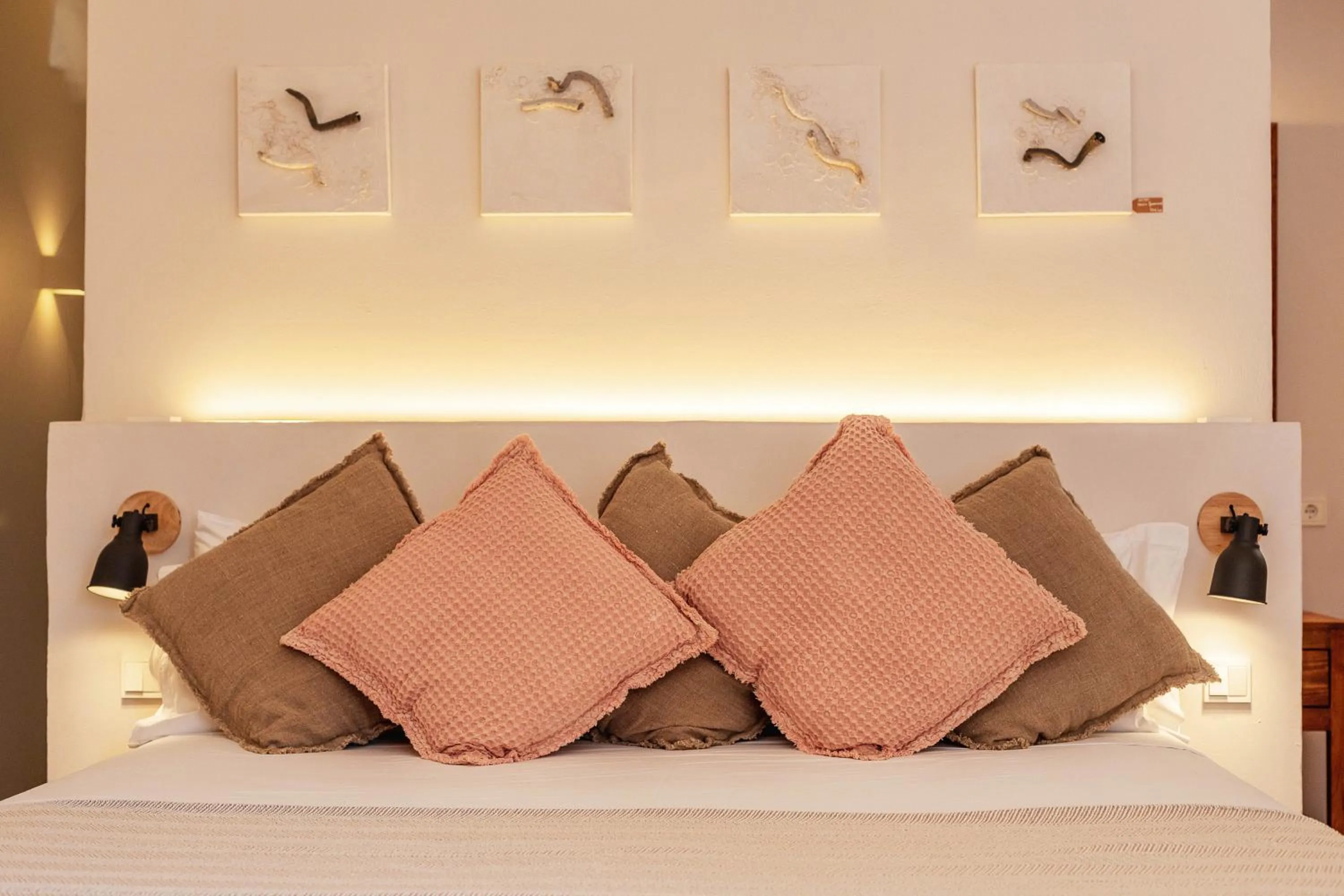 Bed in Ōrigins Hotel Boutique - Adults Only