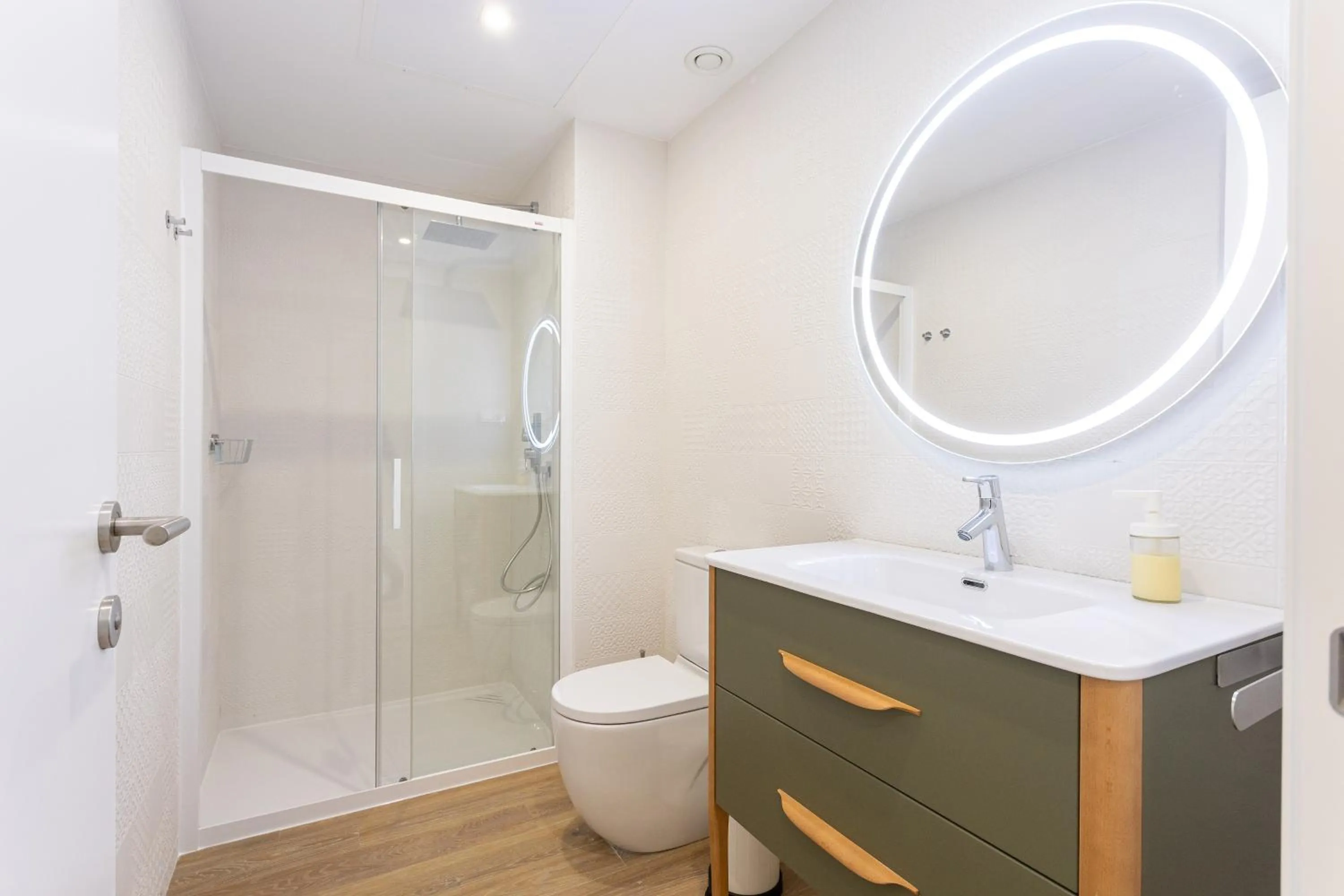 Bathroom in Caleyro Boutique Apartments - "Parking incluido"