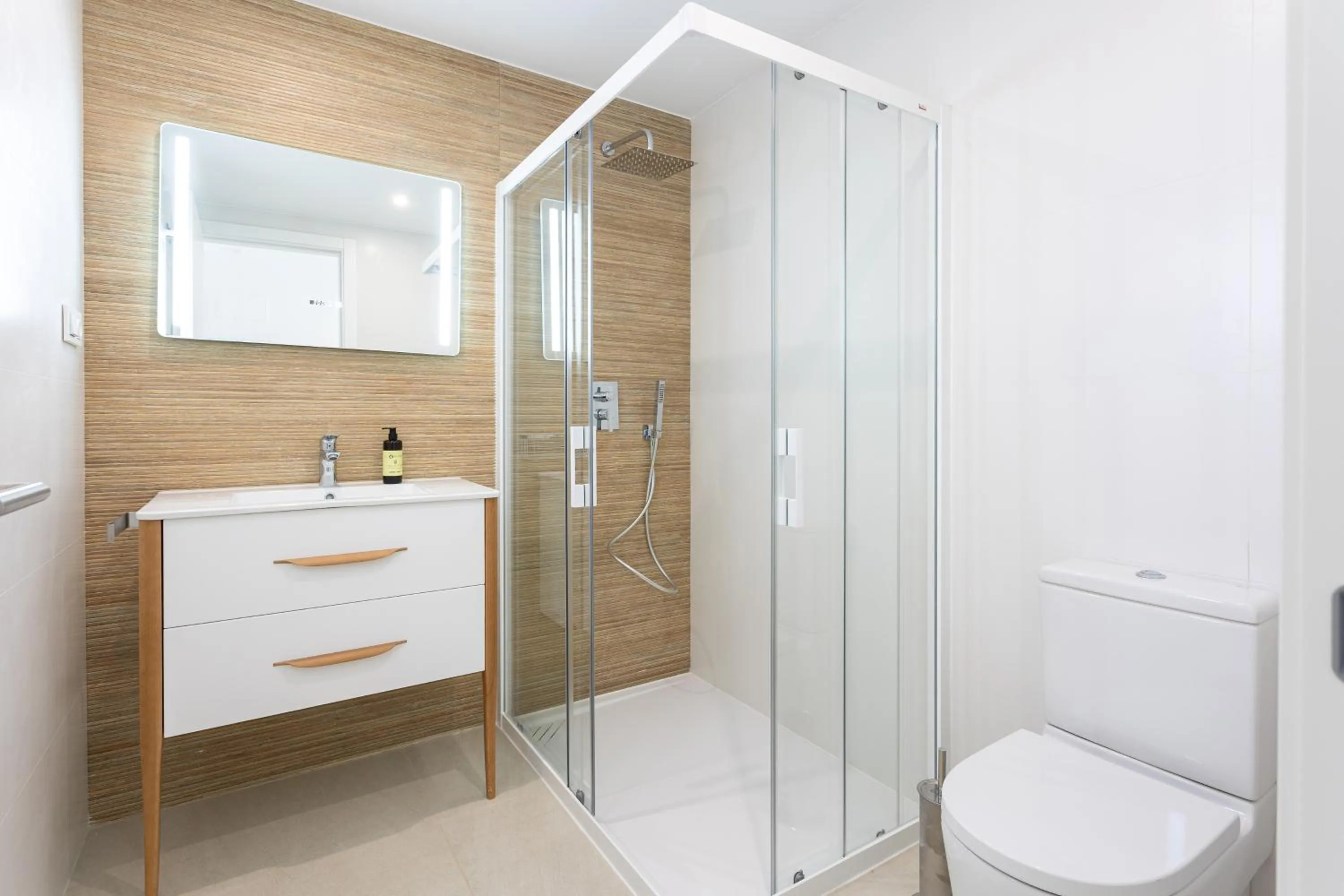 Bathroom in Caleyro Boutique Apartments - "Parking incluido"