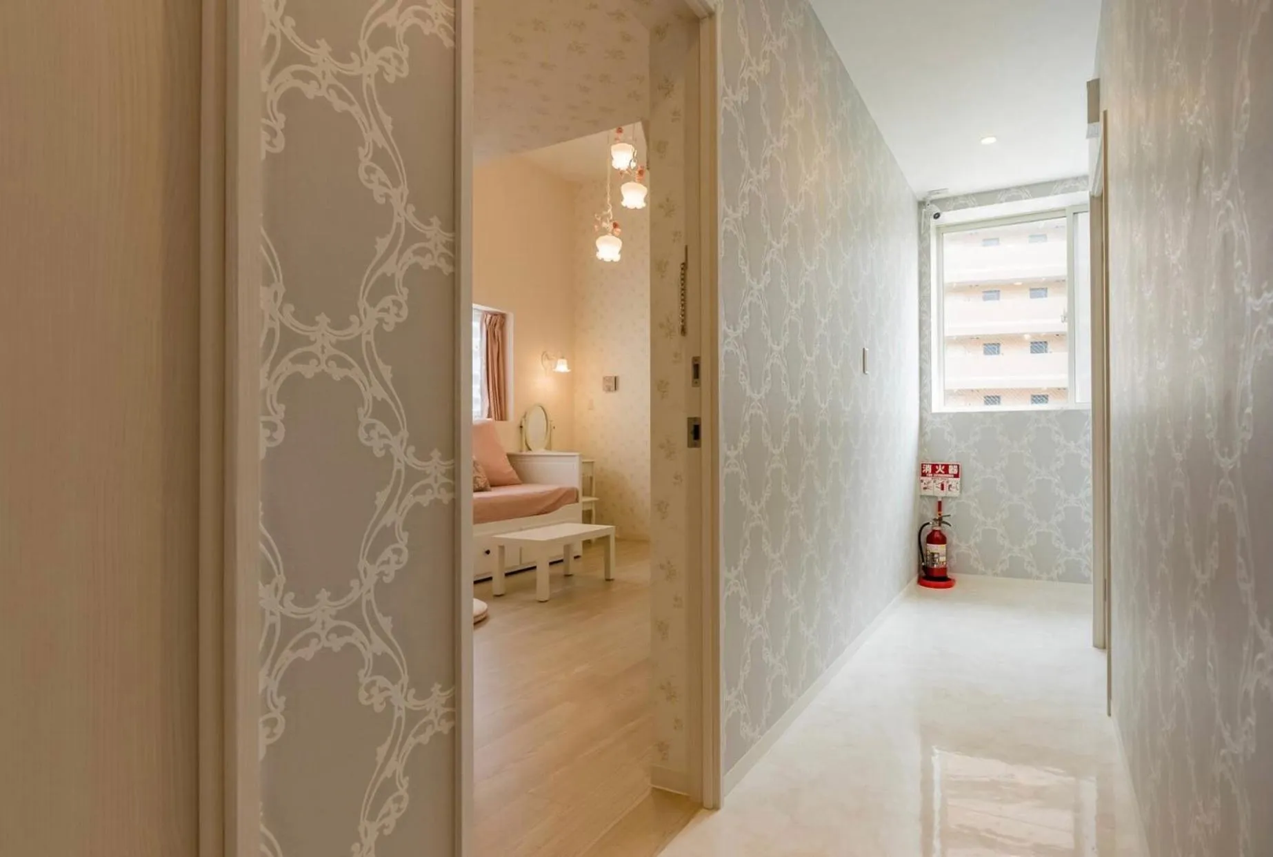 K.K.House in Osaka（まるまる一棟貸し切り）