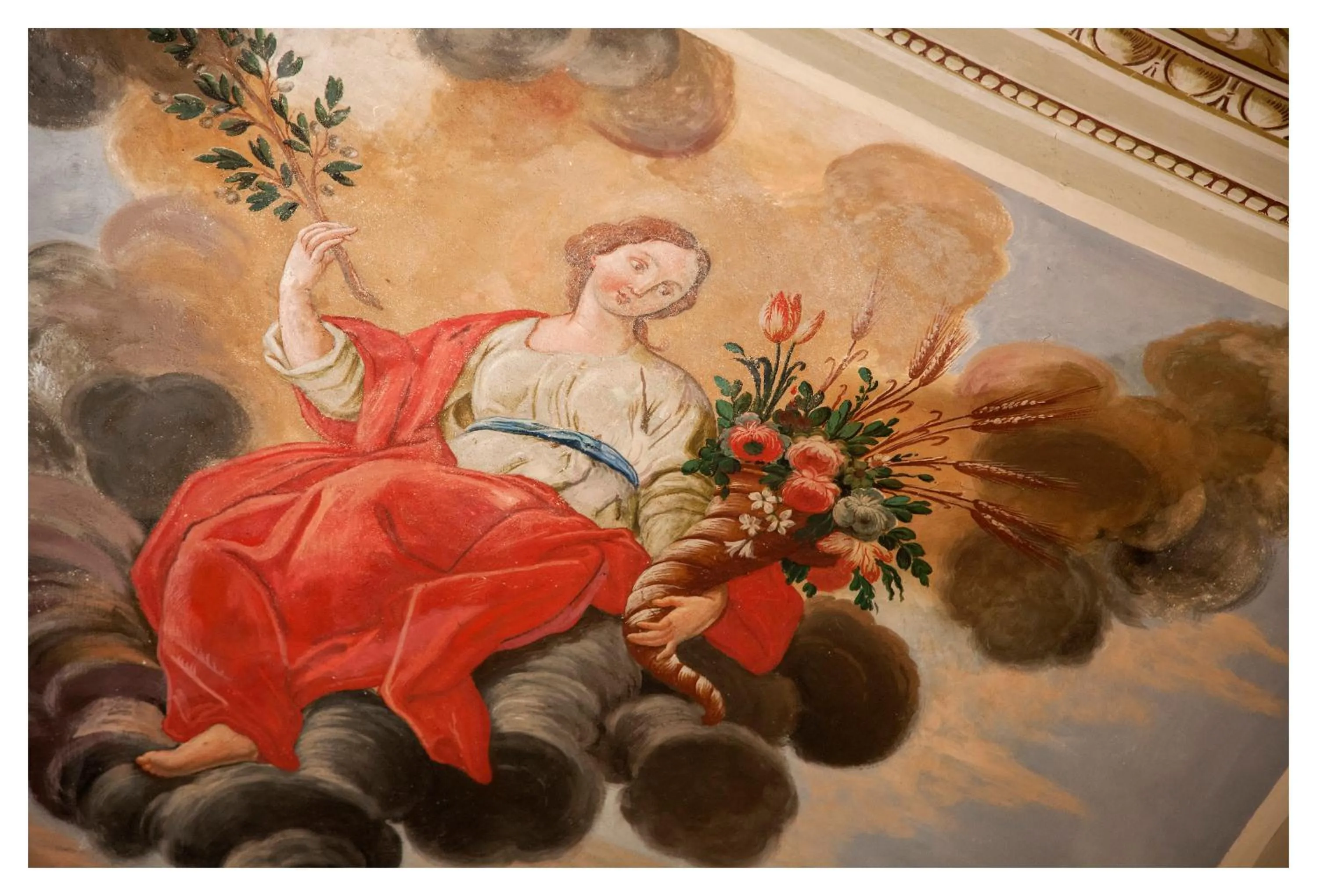 Decorative detail in Palazzo Guiderocchi