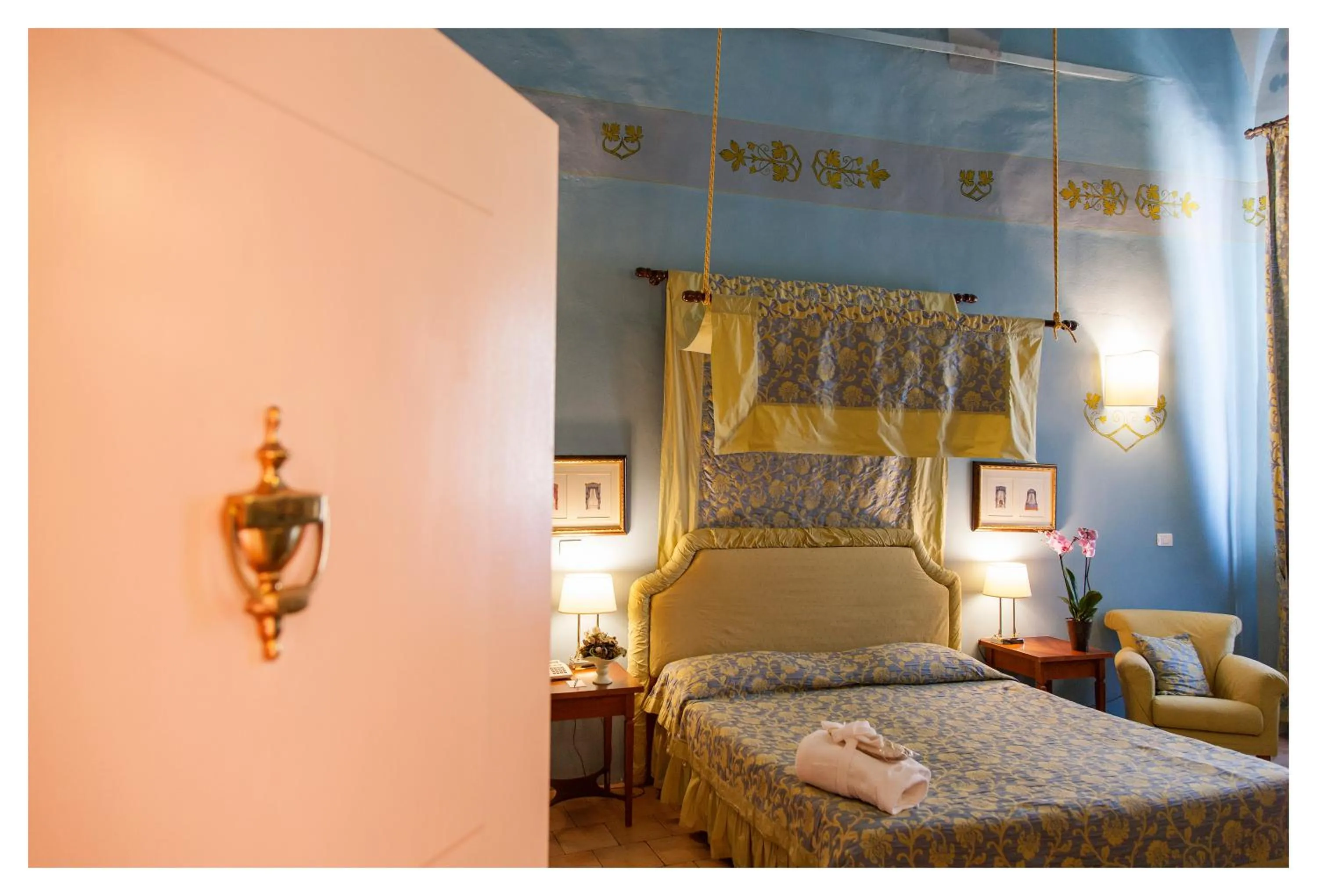 Bed in Palazzo Guiderocchi