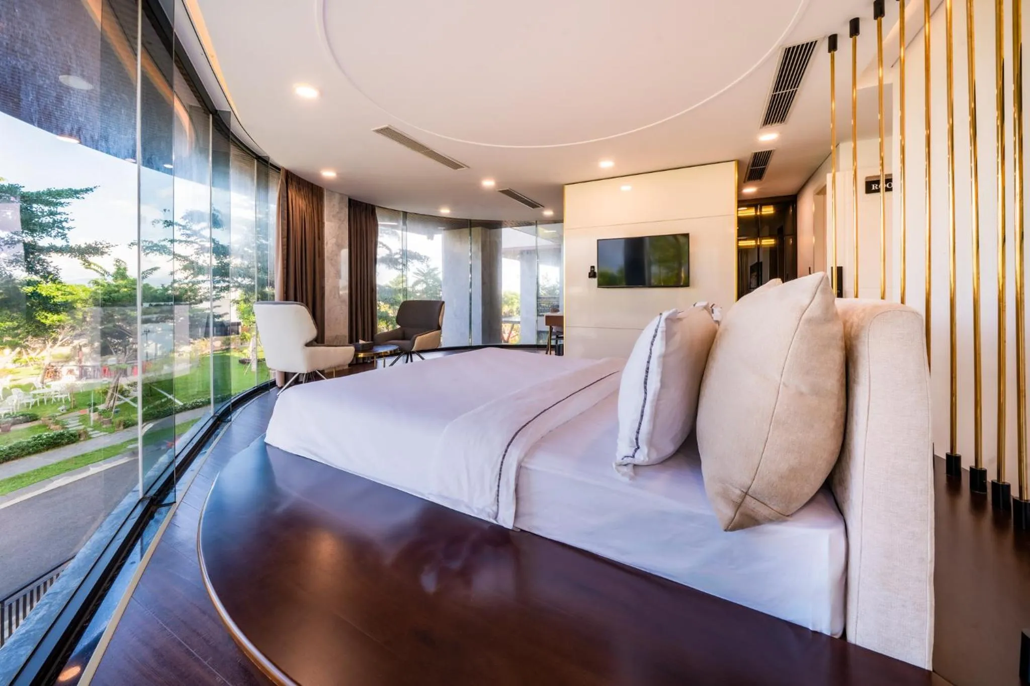 Bed in Cami Riverside Resort Da Nang