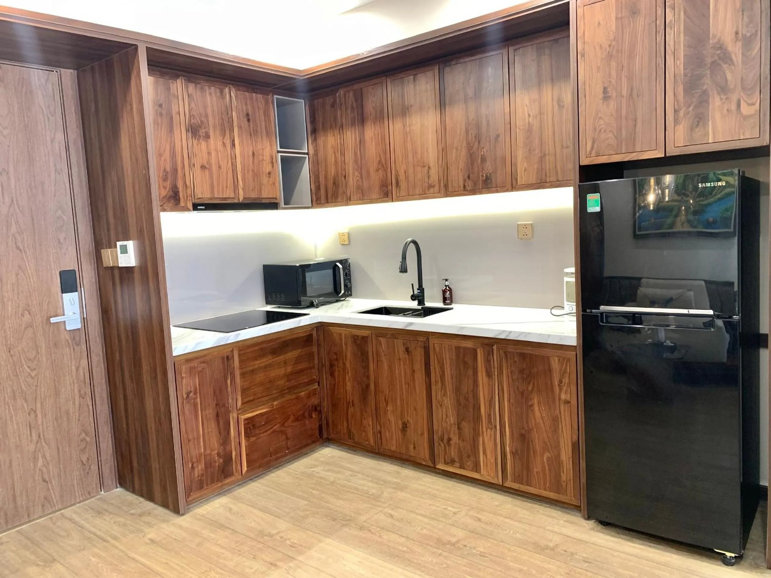 Kitchen or kitchenette in Cami Riverside Resort Da Nang