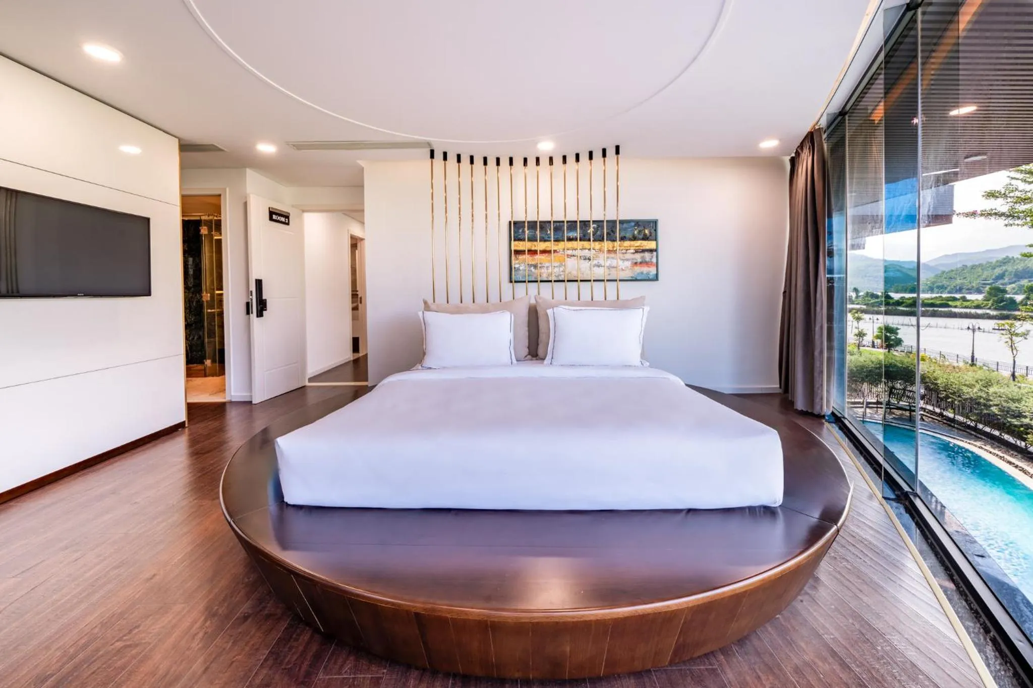 Bed in Cami Riverside Resort Da Nang