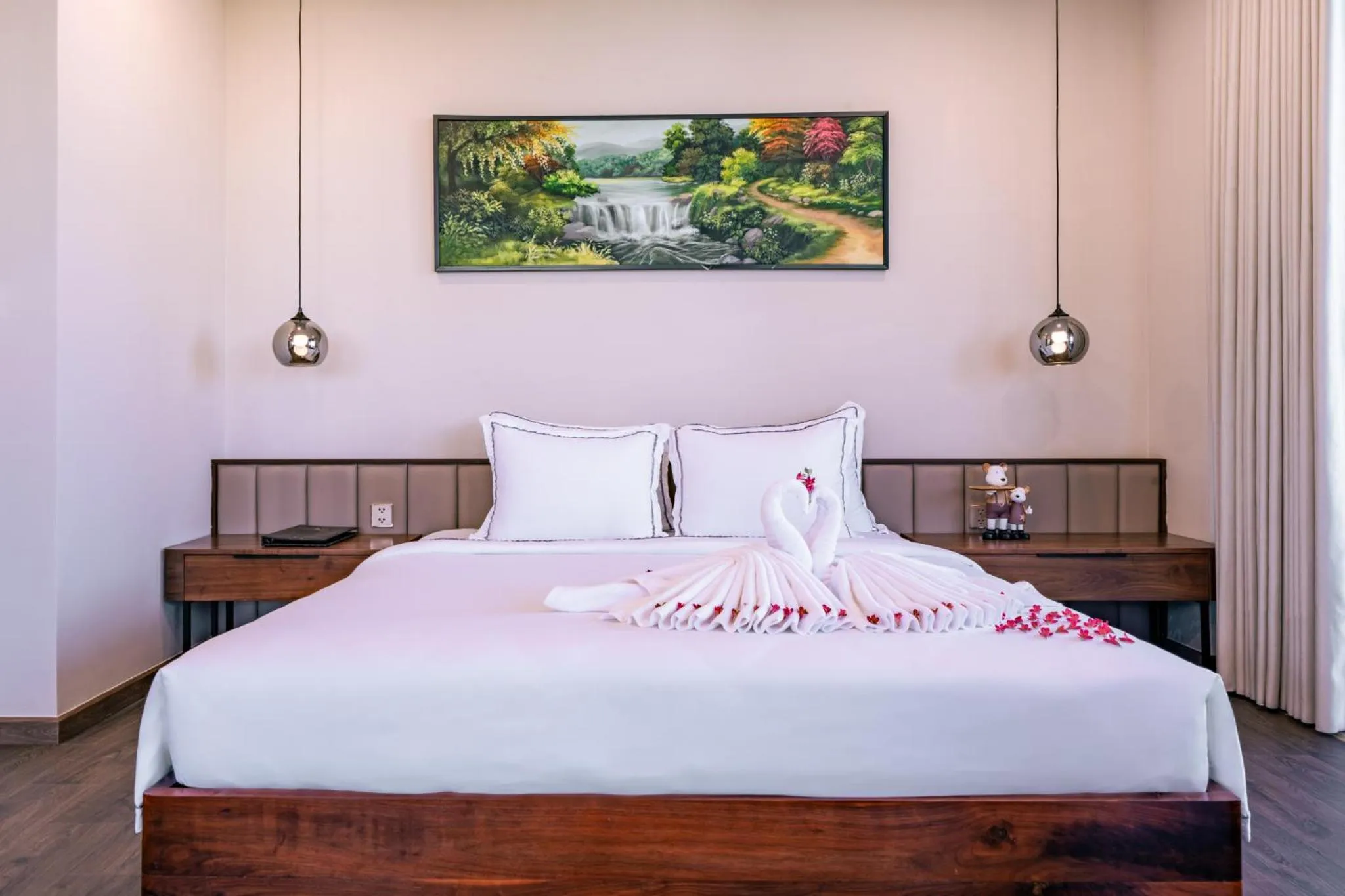 Bed in Cami Riverside Resort Da Nang