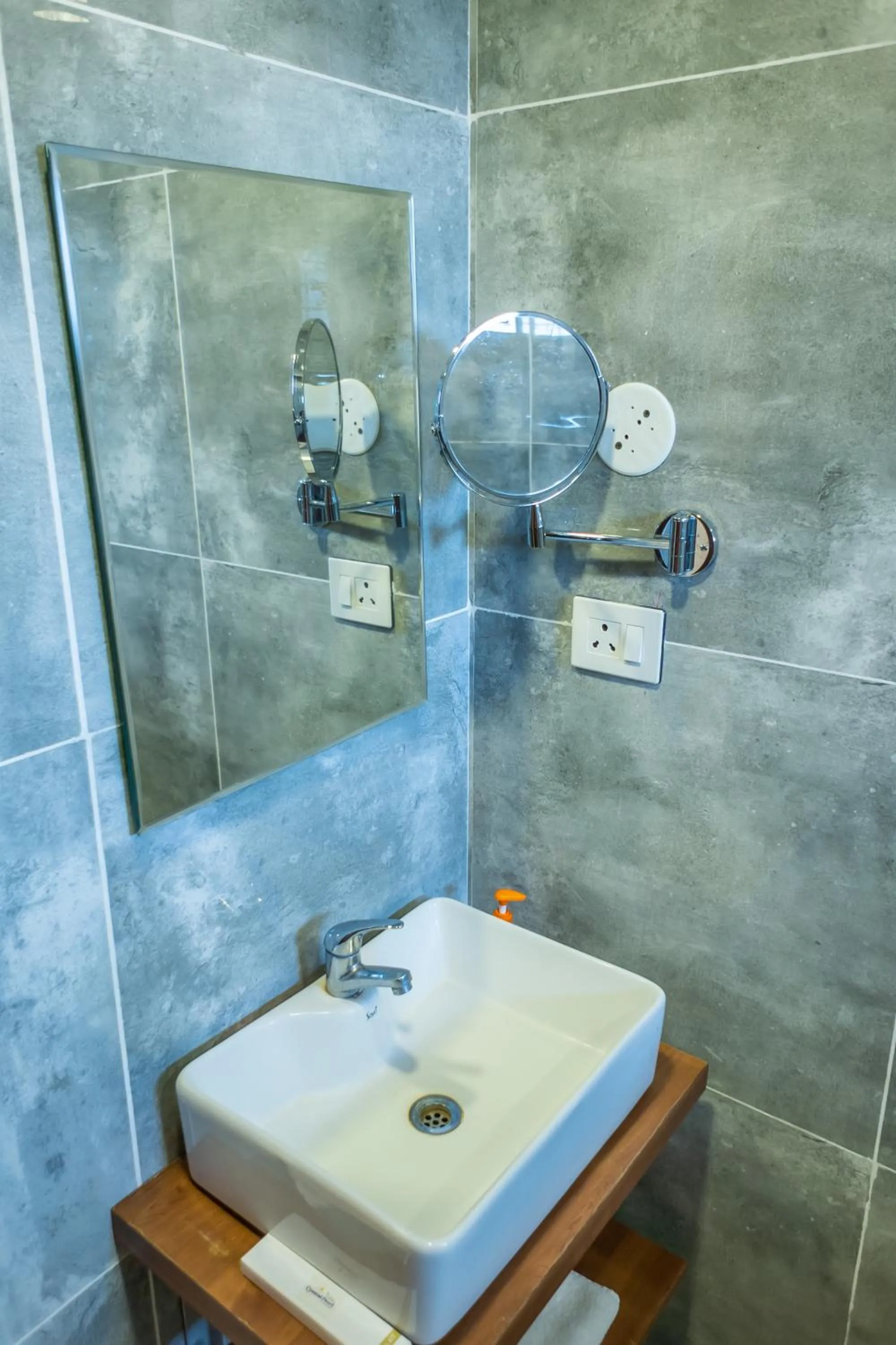 Toilet in Coastal Pearl Home Stay, Private Rooms & Villas Murudeshwar