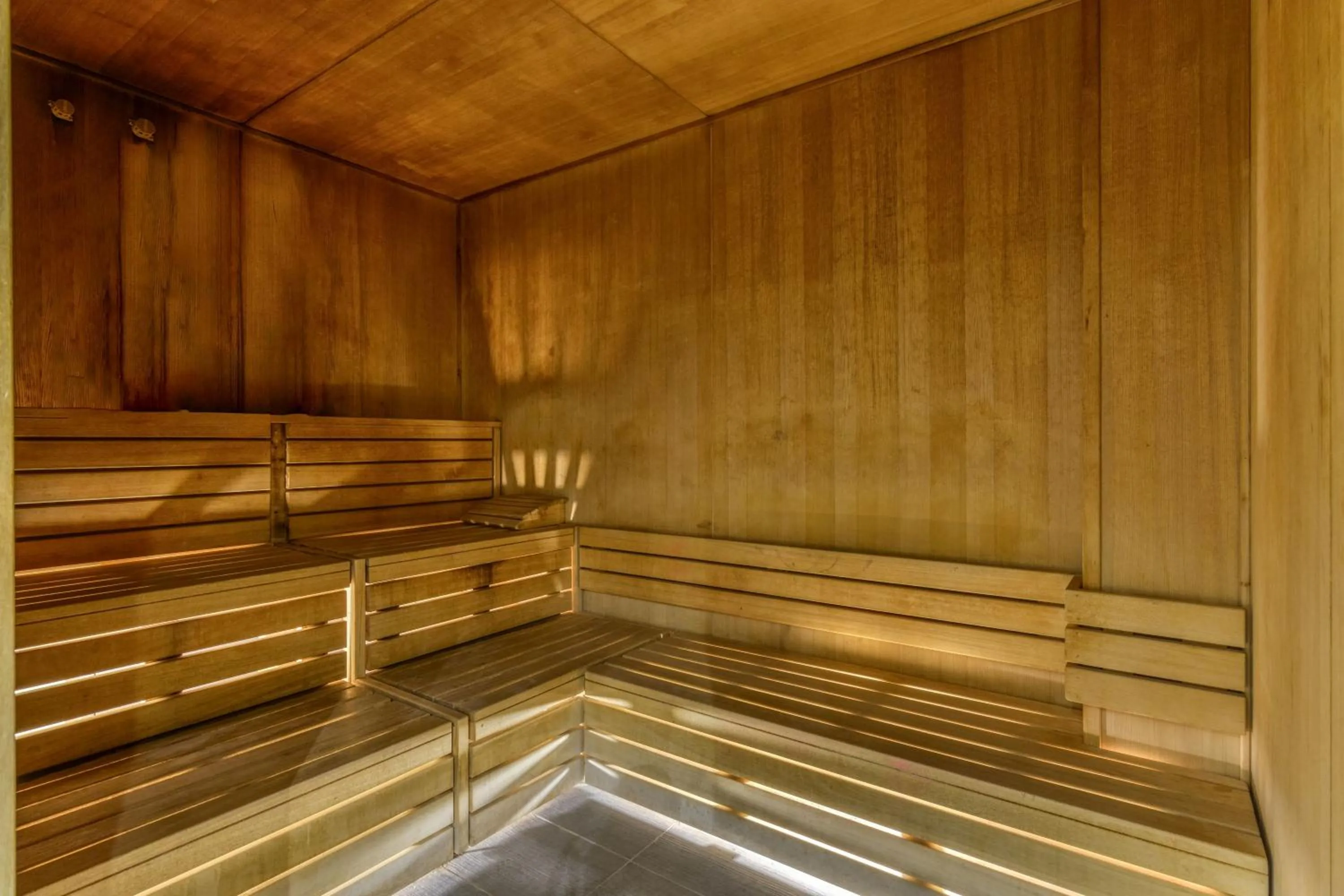 Sauna in Zenitude Hotel La Valadière, Ascend Hotel Collection