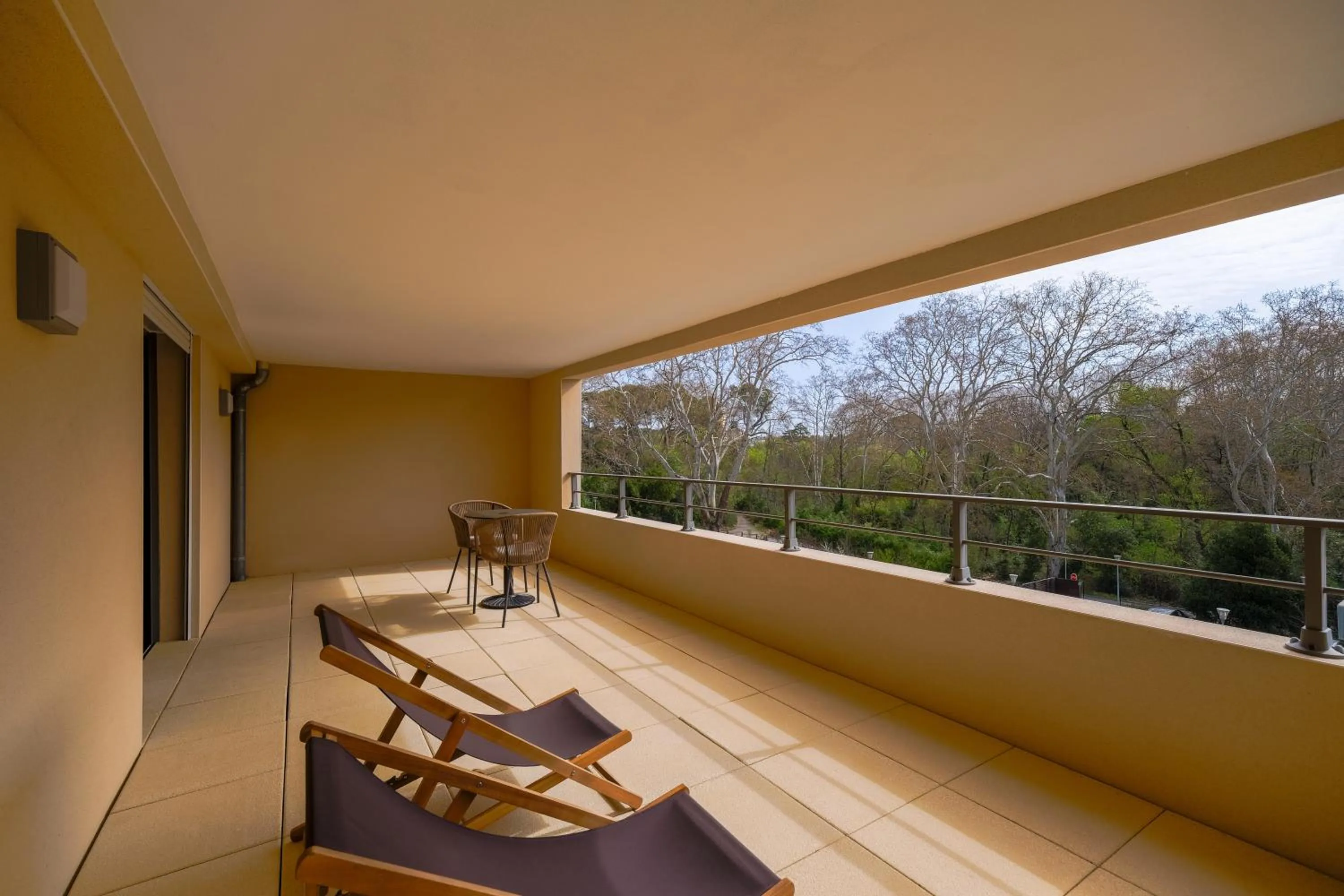 Balcony/Terrace in Zenitude Hotel La Valadière, Ascend Hotel Collection