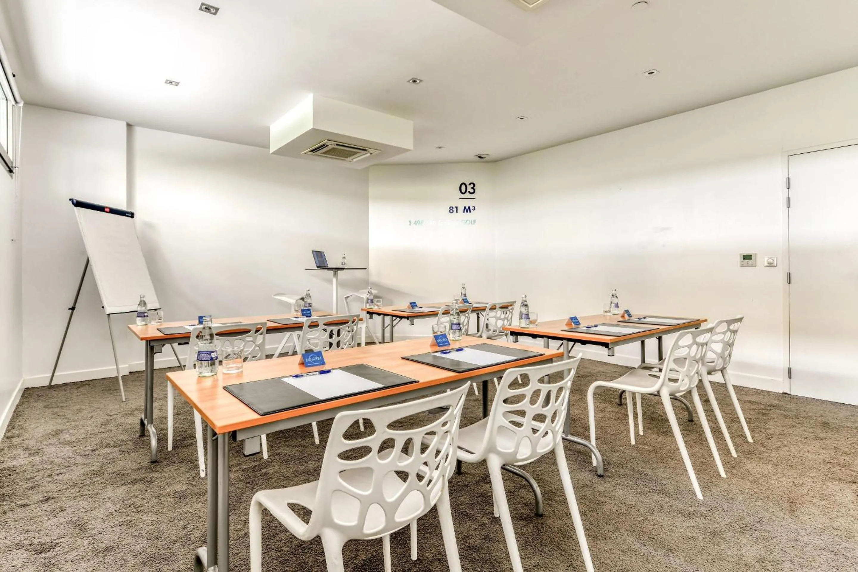 Meeting/conference room in Zenitude Hotel La Valadière, Ascend Hotel Collection