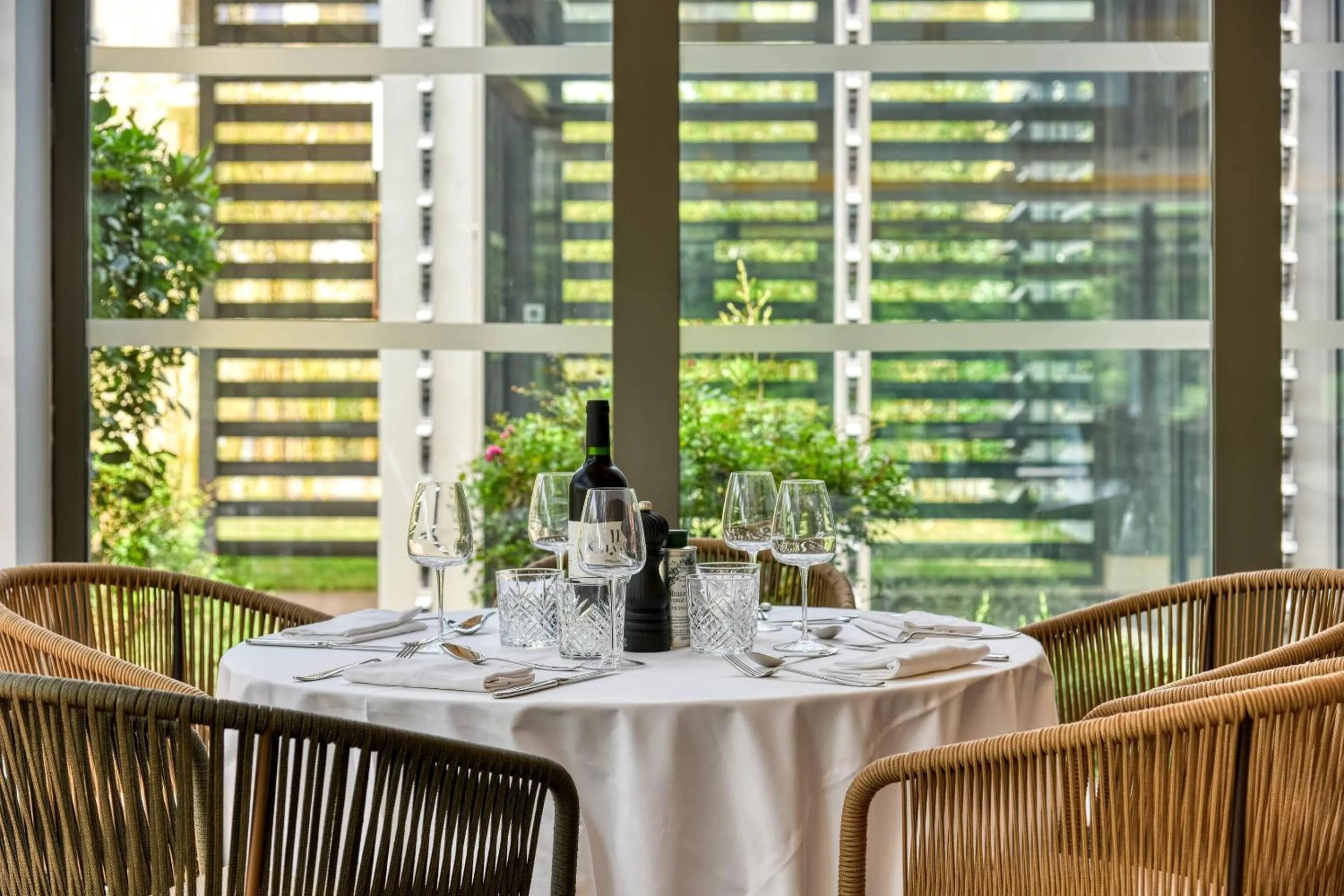 Restaurant/places to eat in Zenitude Hotel La Valadière, Ascend Hotel Collection