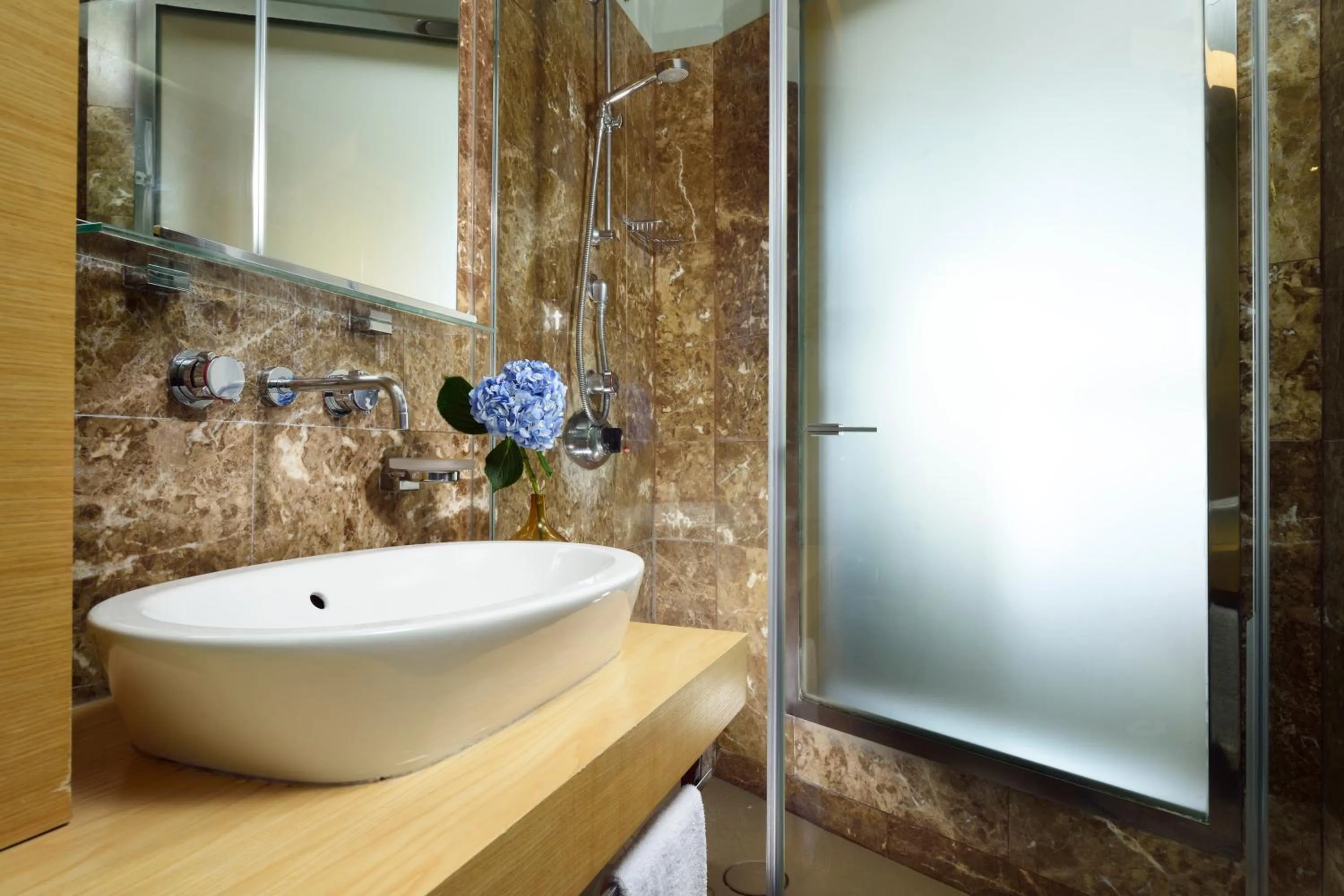 Classic Double Room - Single Use in UNA Hotels Napoli