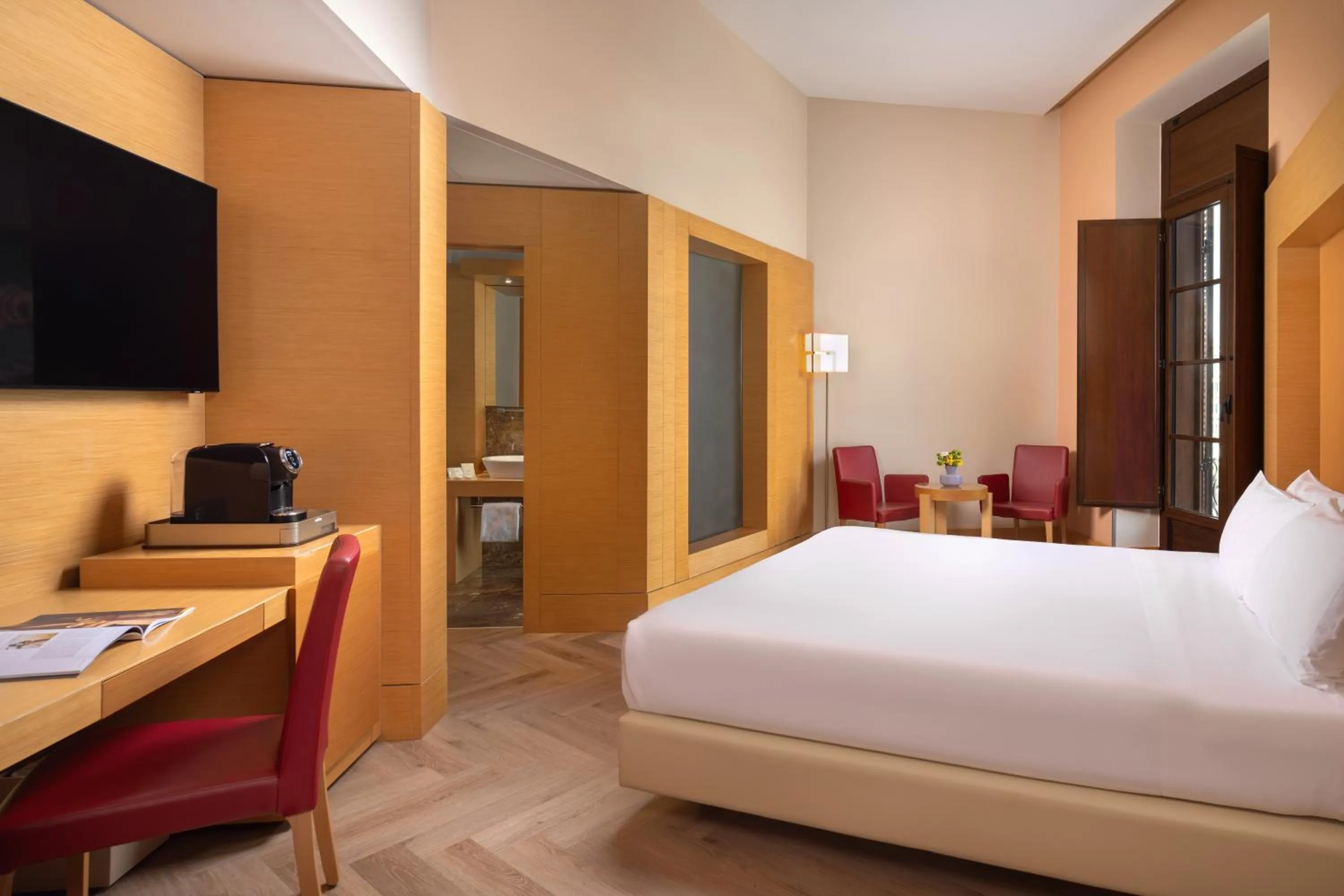 Bedroom, Bed in UNA Hotels Napoli