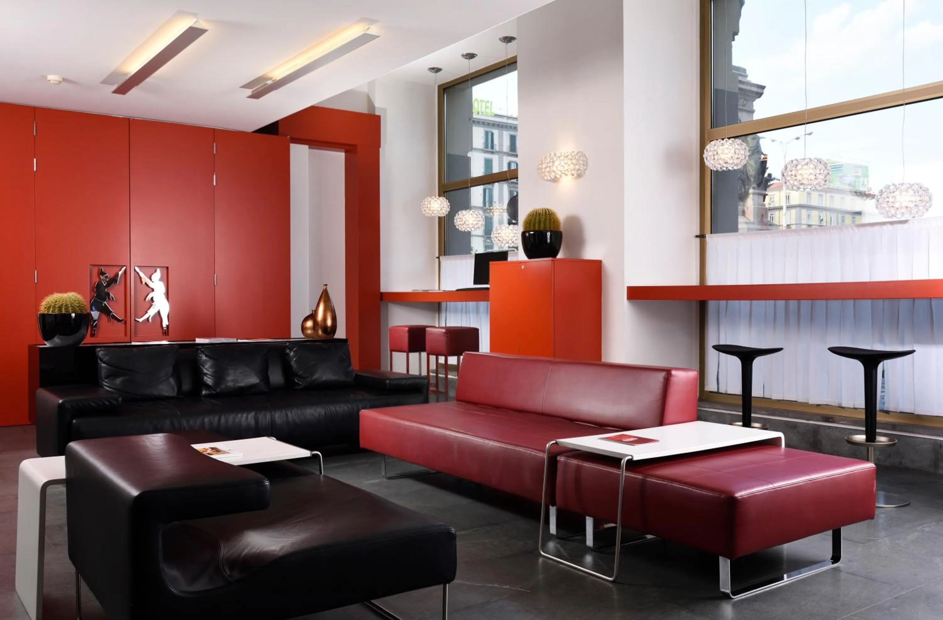 Lobby or reception in UNA Hotels Napoli