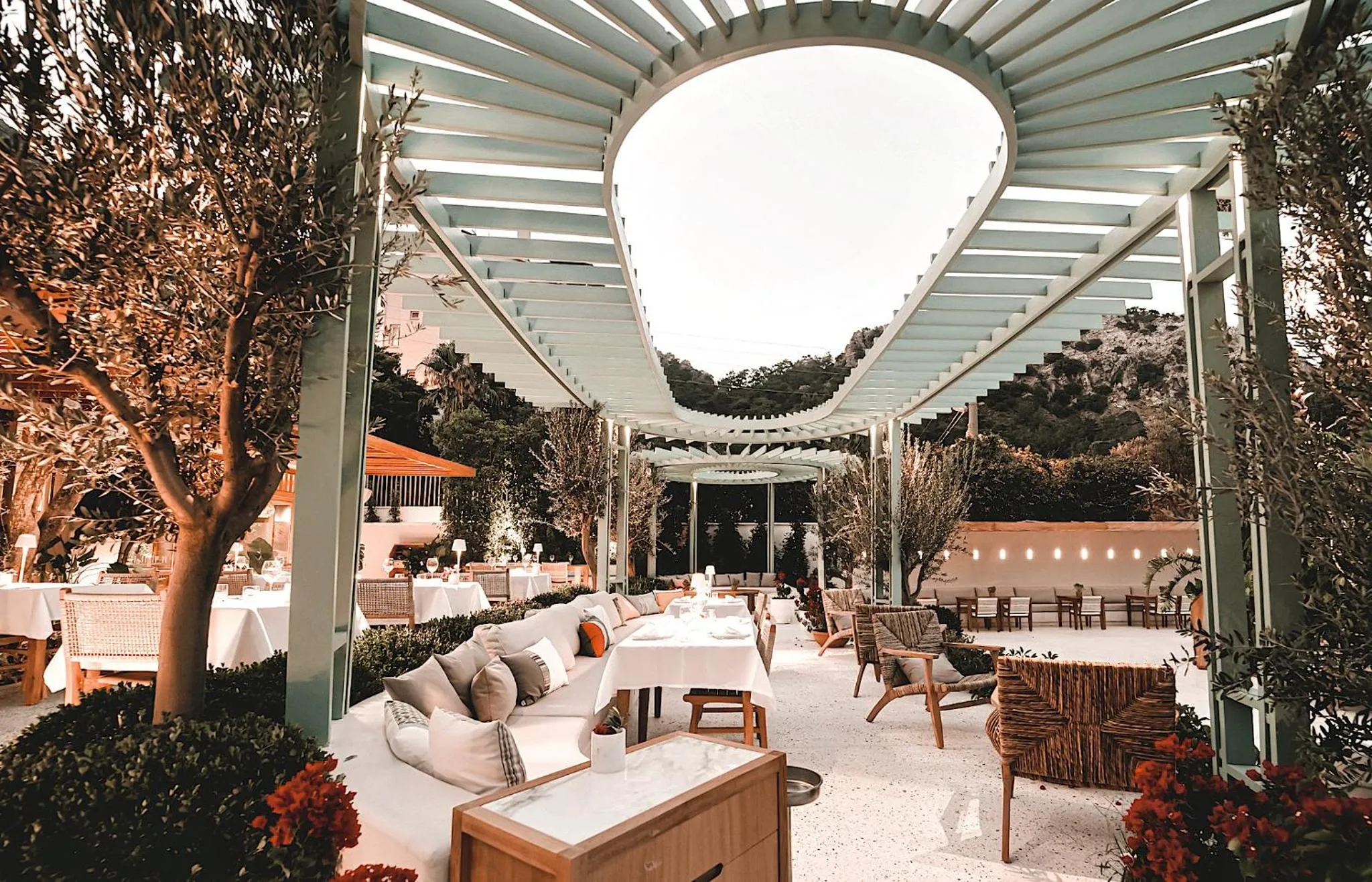 Restaurant/places to eat in Perios Beach House - Adults Only