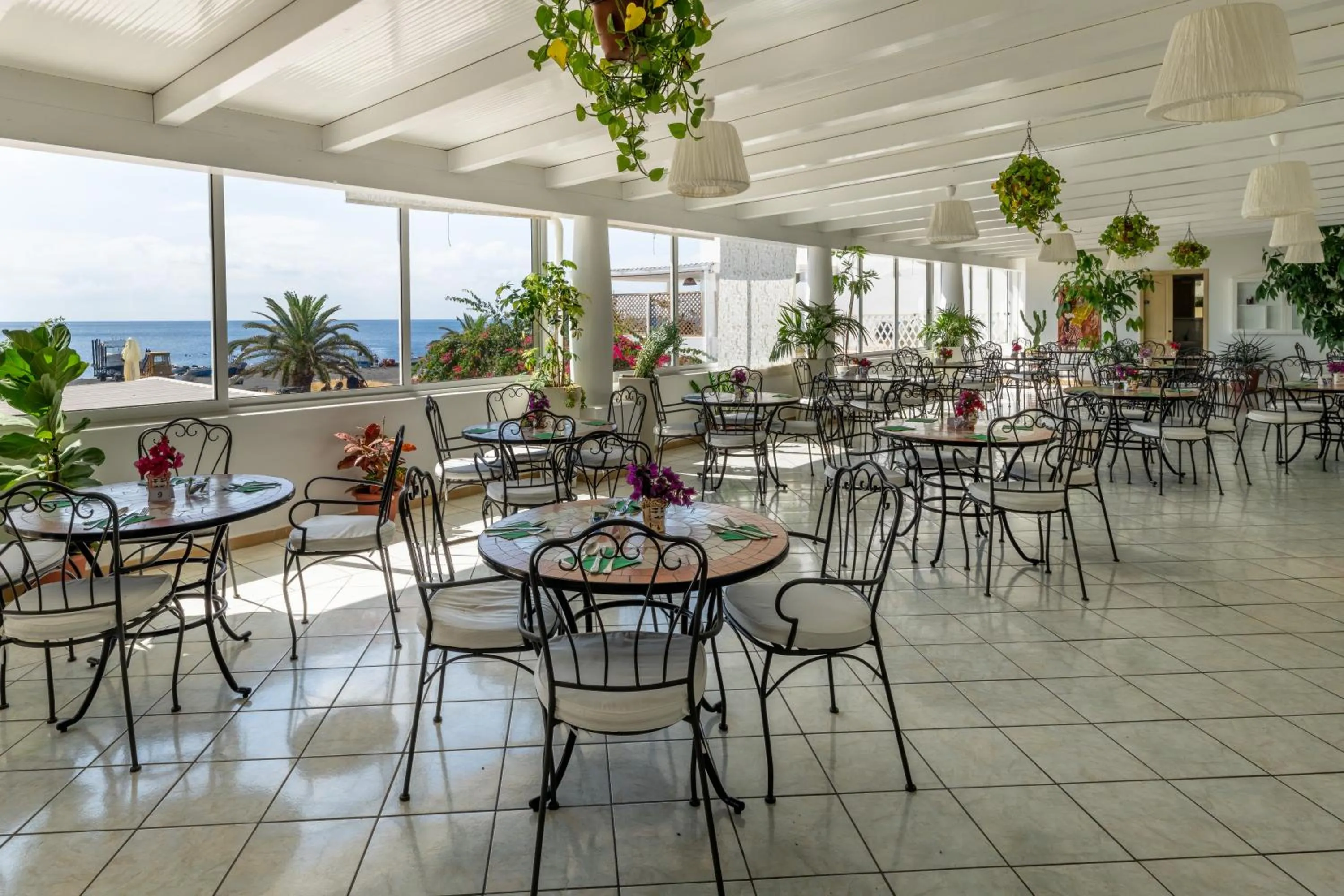 Restaurant/places to eat in Hotel Ossidiana Stromboli Center