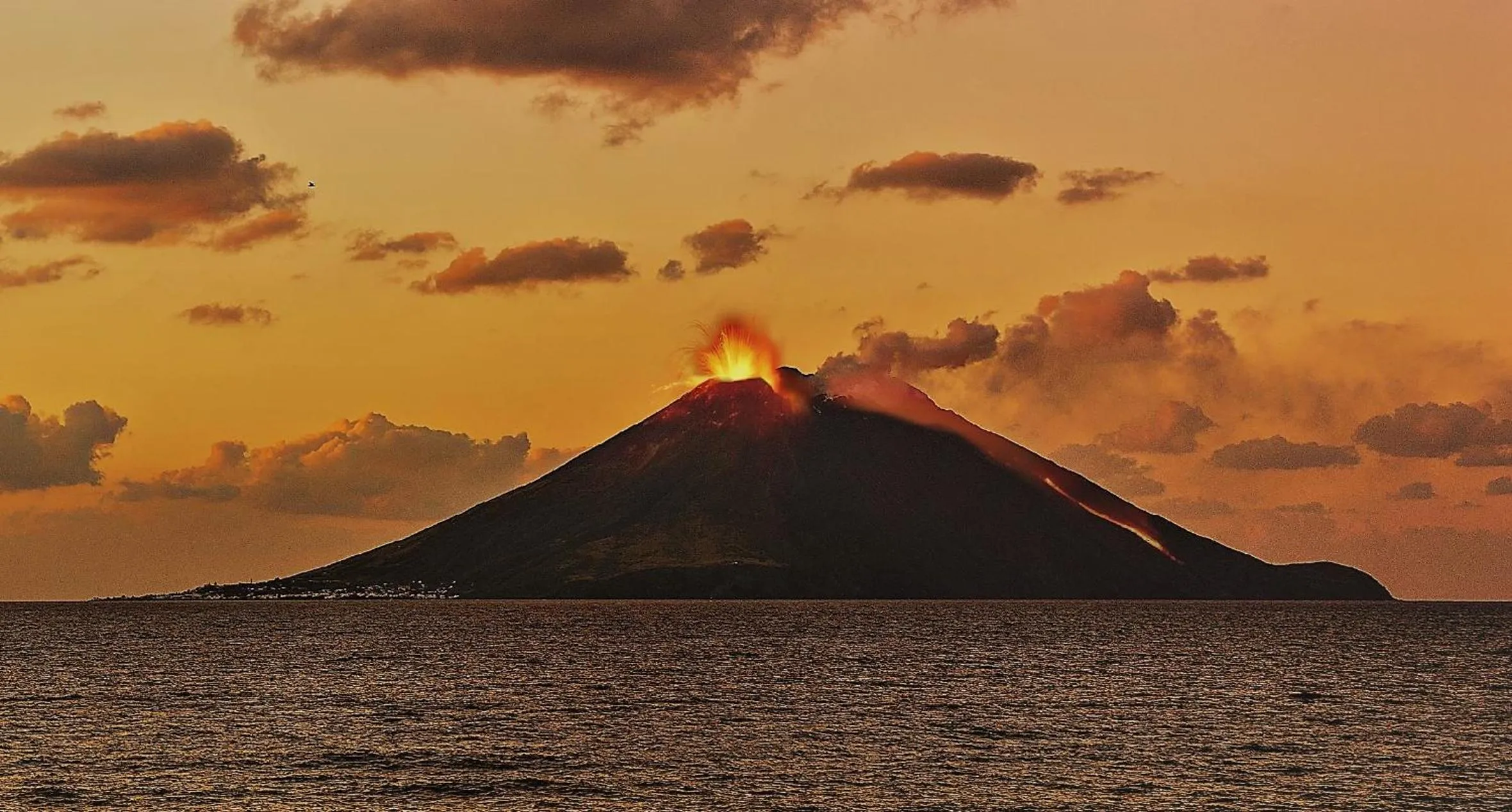 View (from property/room) in Hotel Ossidiana Stromboli Center