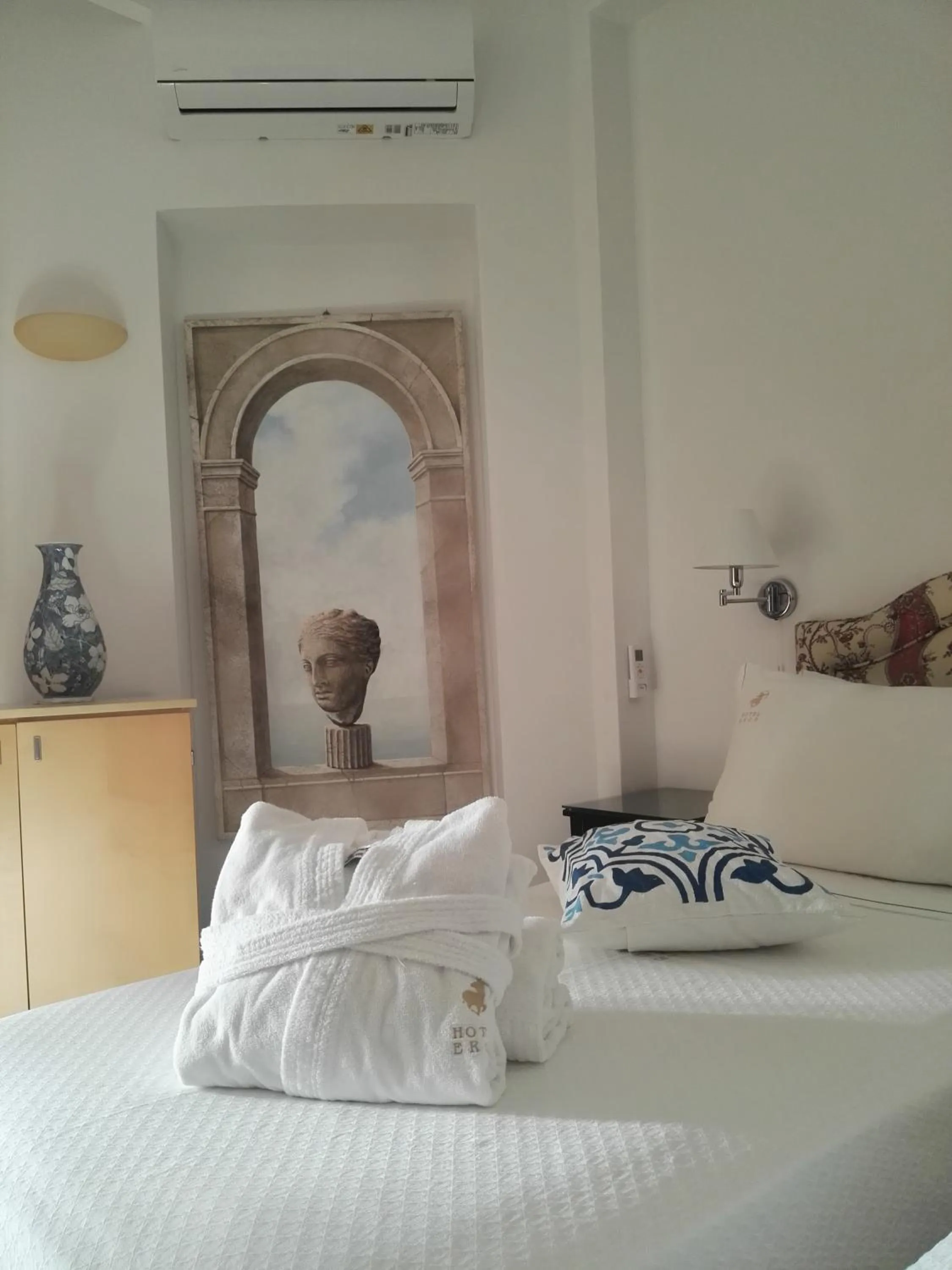 Decorative detail, Bed in Hotel Eros