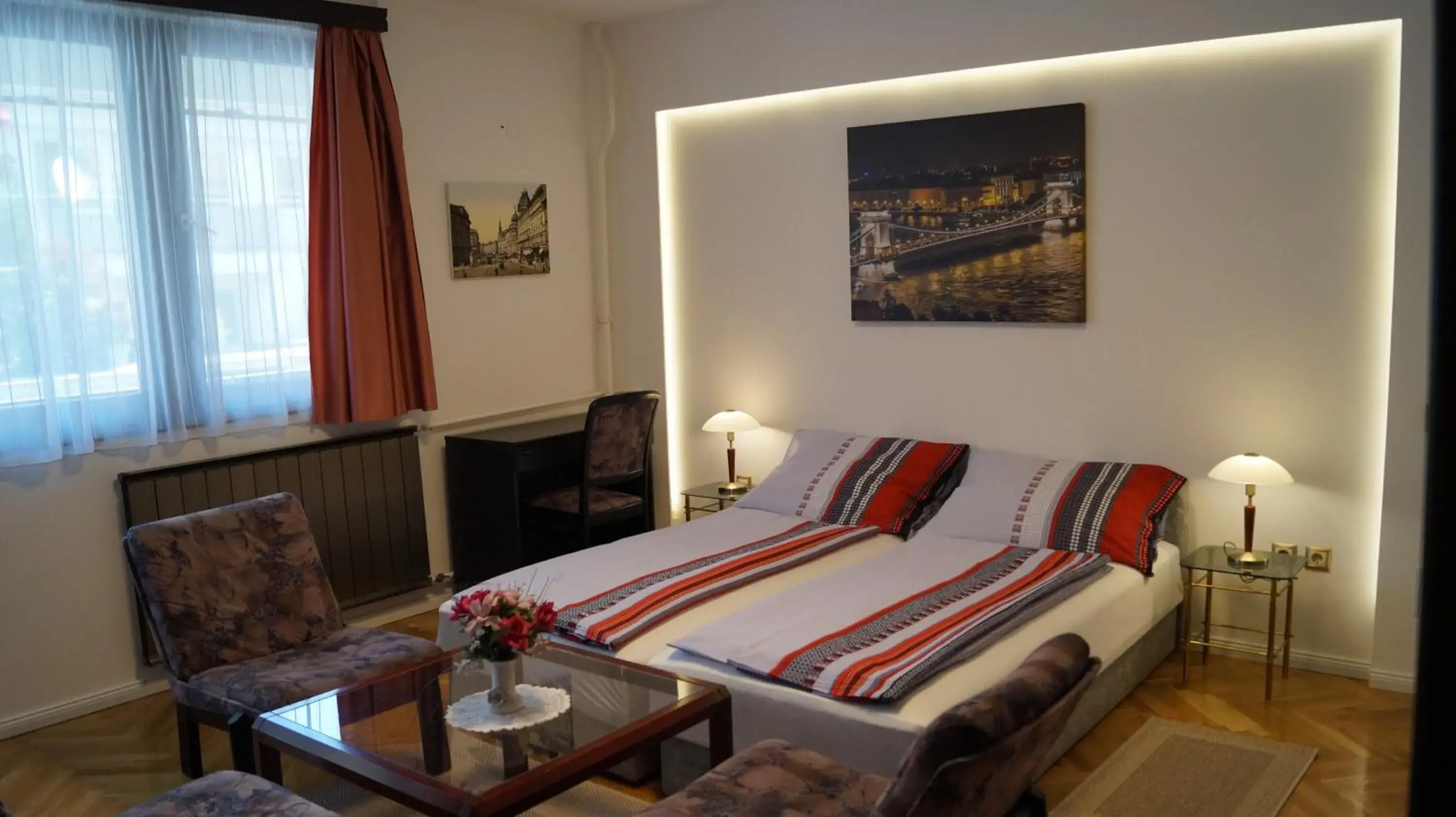 Apartment Sinkó - FREE GARAGE PARKING, central, 2 bedrooms 4 single beds, flexi check-out Apartment Sinkó - FREE GARAGE PARKING, central, 2 bedrooms 4 single beds, flexi check-out