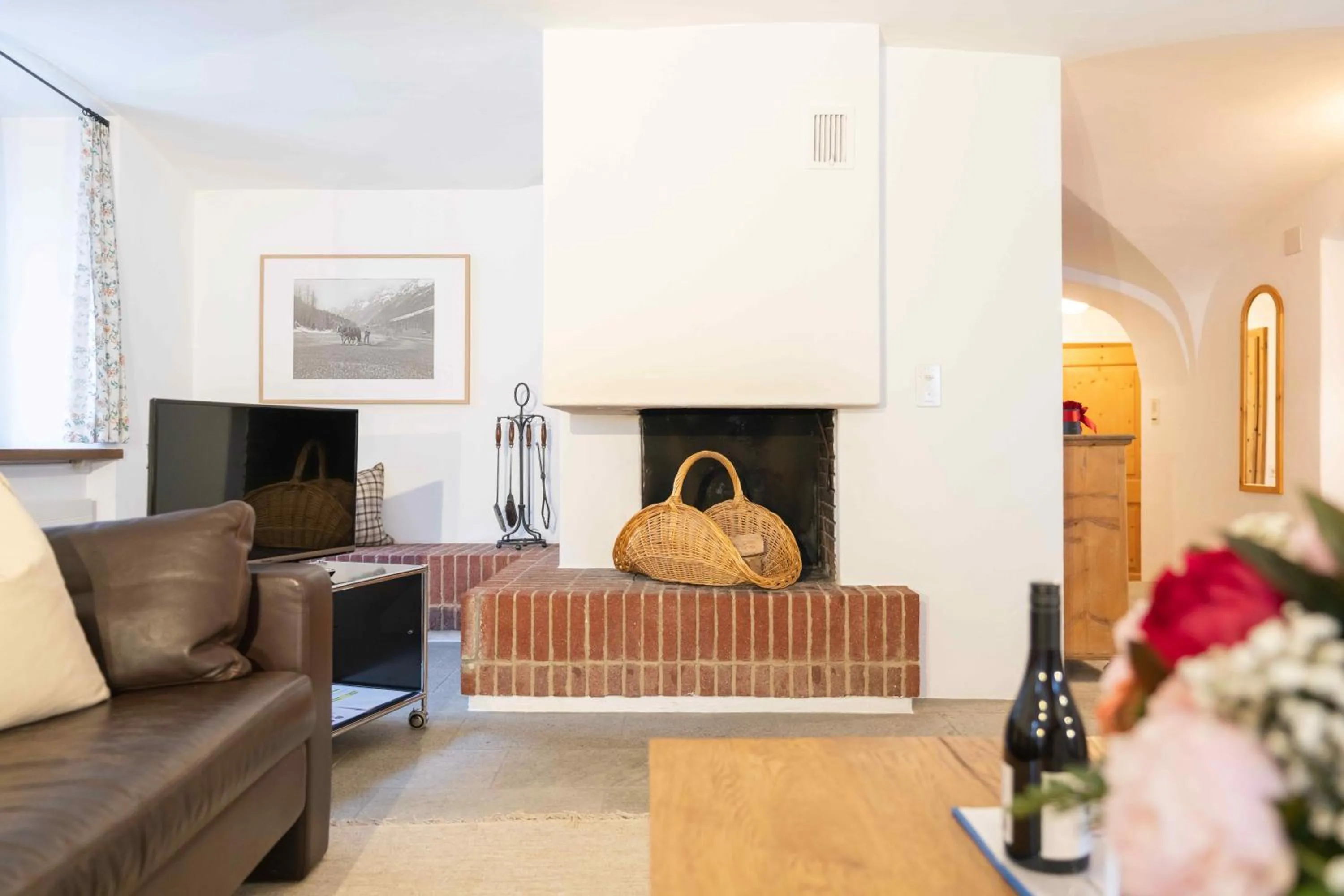 Two-Bedroom Apartment with Balcony in Chesa Michel