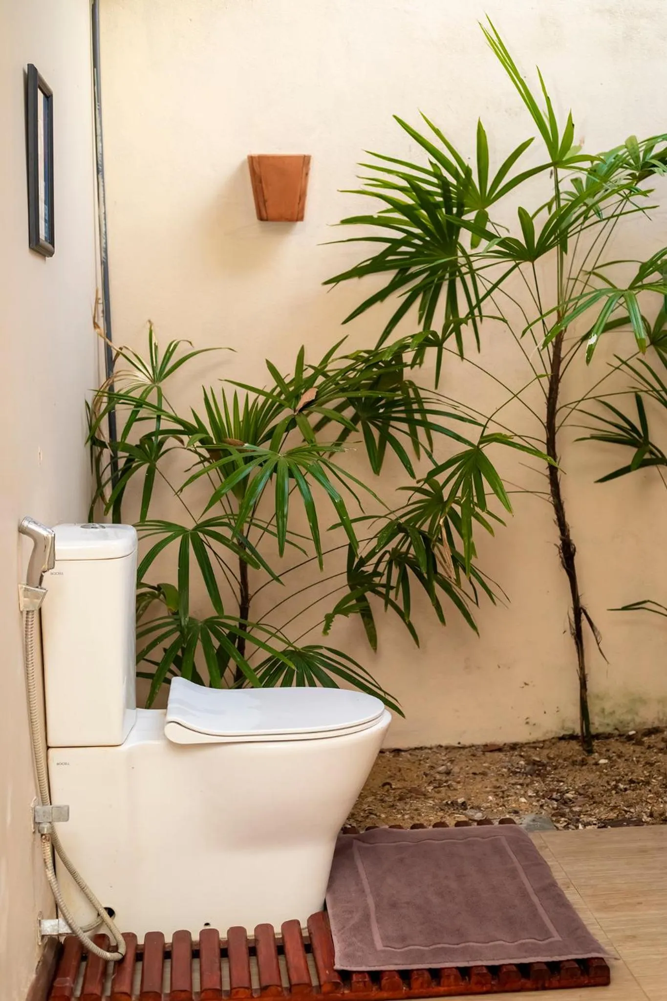 Toilet in NIKARA Luxury Beach House